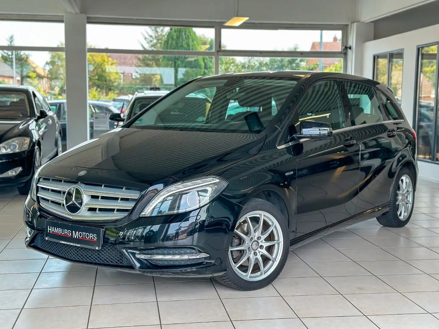 Mercedes-Benz B 200 CGI BlueEfficiency AHK/XENON/KLIM/156PS Schwarz - 2