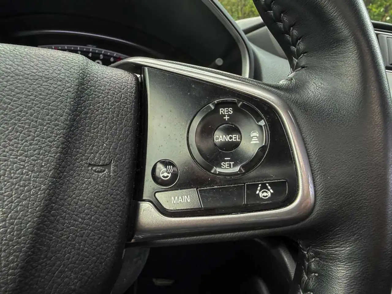 Honda CR-V photo Honda CR-V
