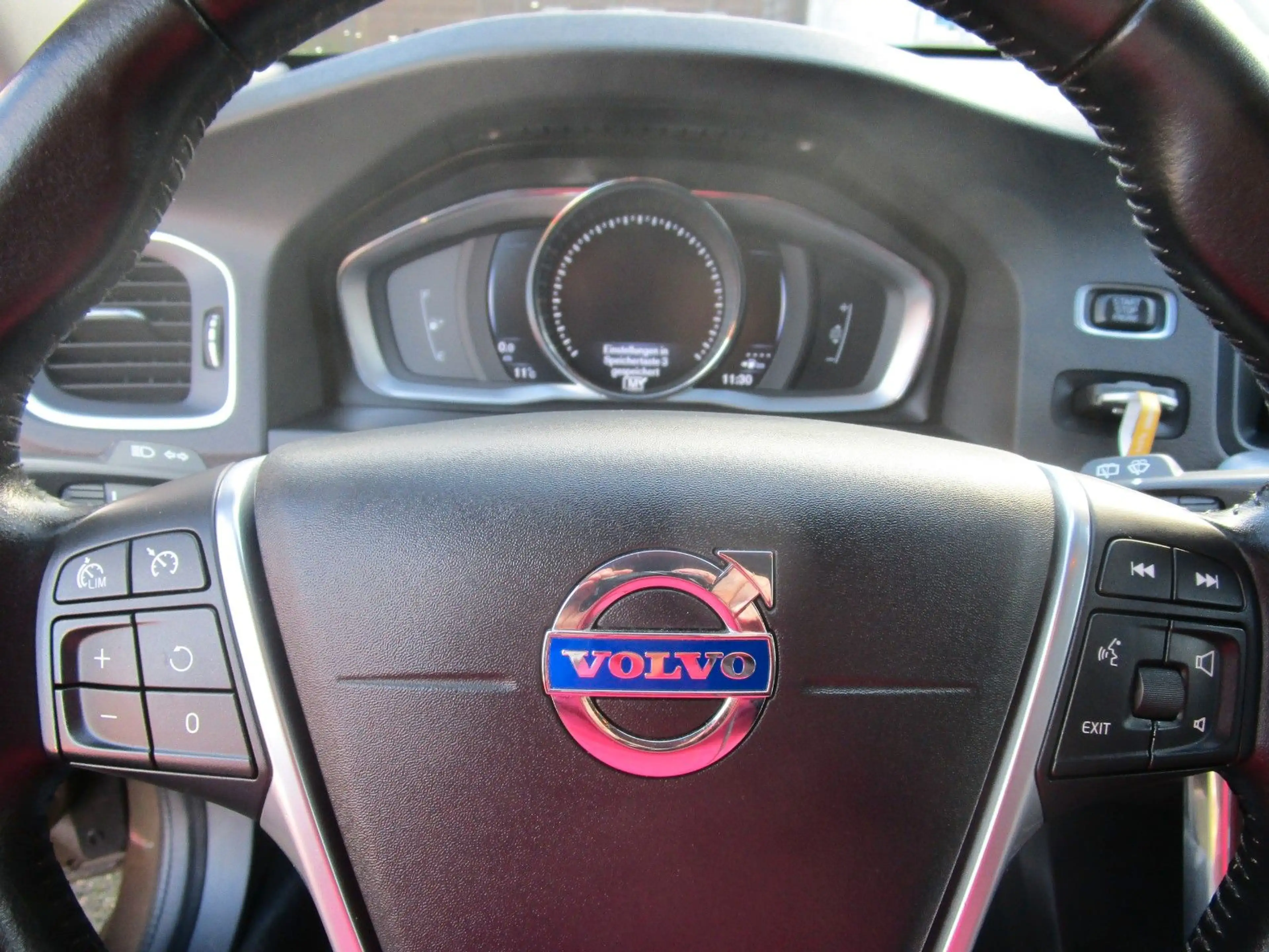 Volvo V60 Cross Country Leder,Navi erst 99000TKM — photo 12
