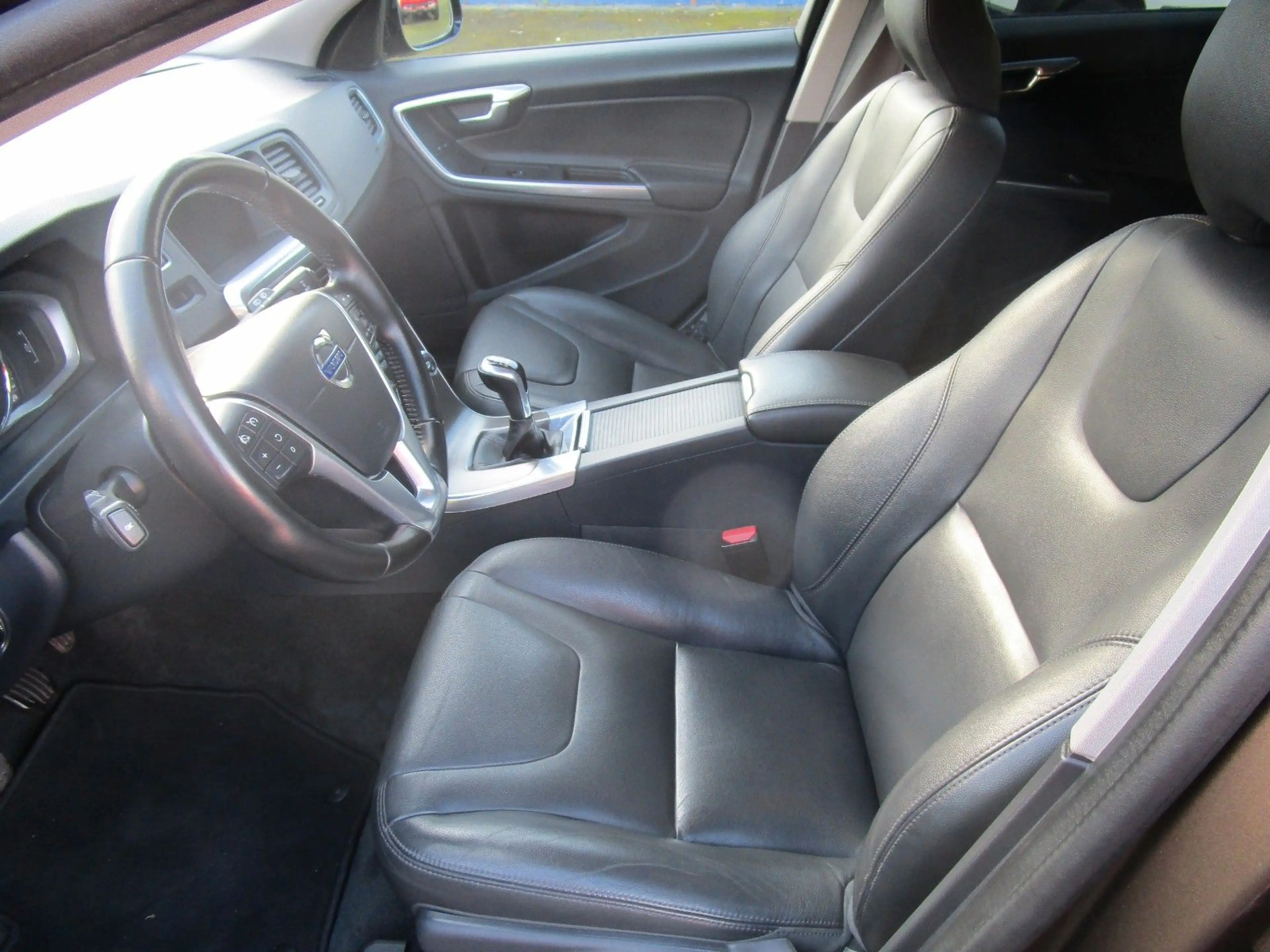 Volvo V60 Cross Country Leder,Navi erst 99000TKM — photo 10