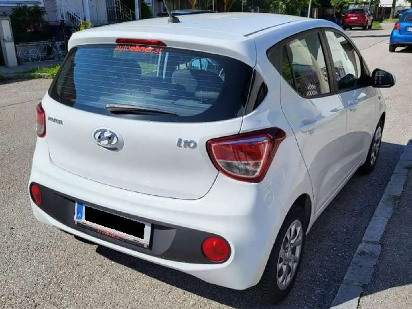 Hyundai i10 1.0 Weiß - 2
