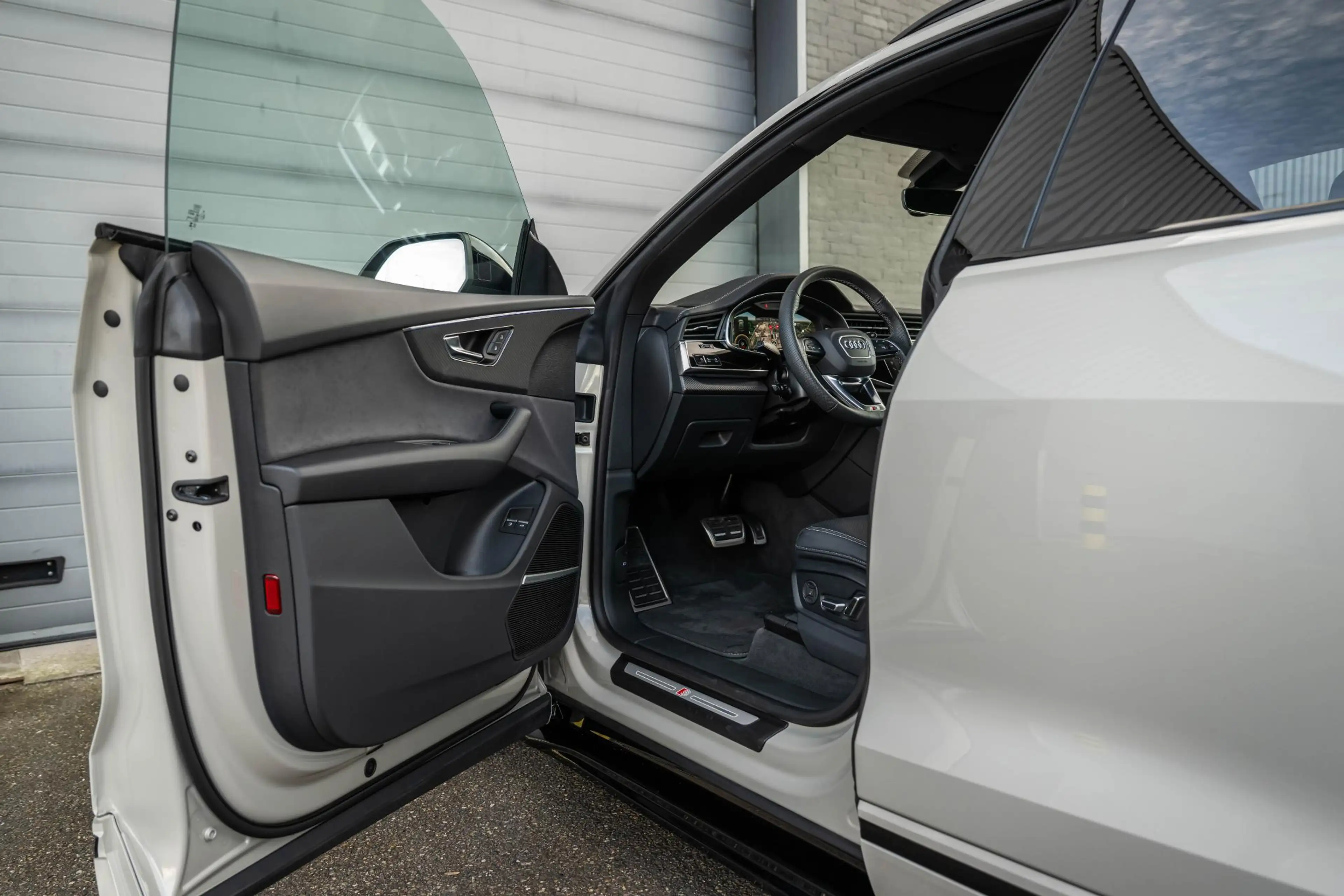 Audi Q8 60 TFSI e quattro Pro Line S Competition Audi Excl — photo 16