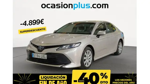 Toyota Camry Híbrido Business Aut.