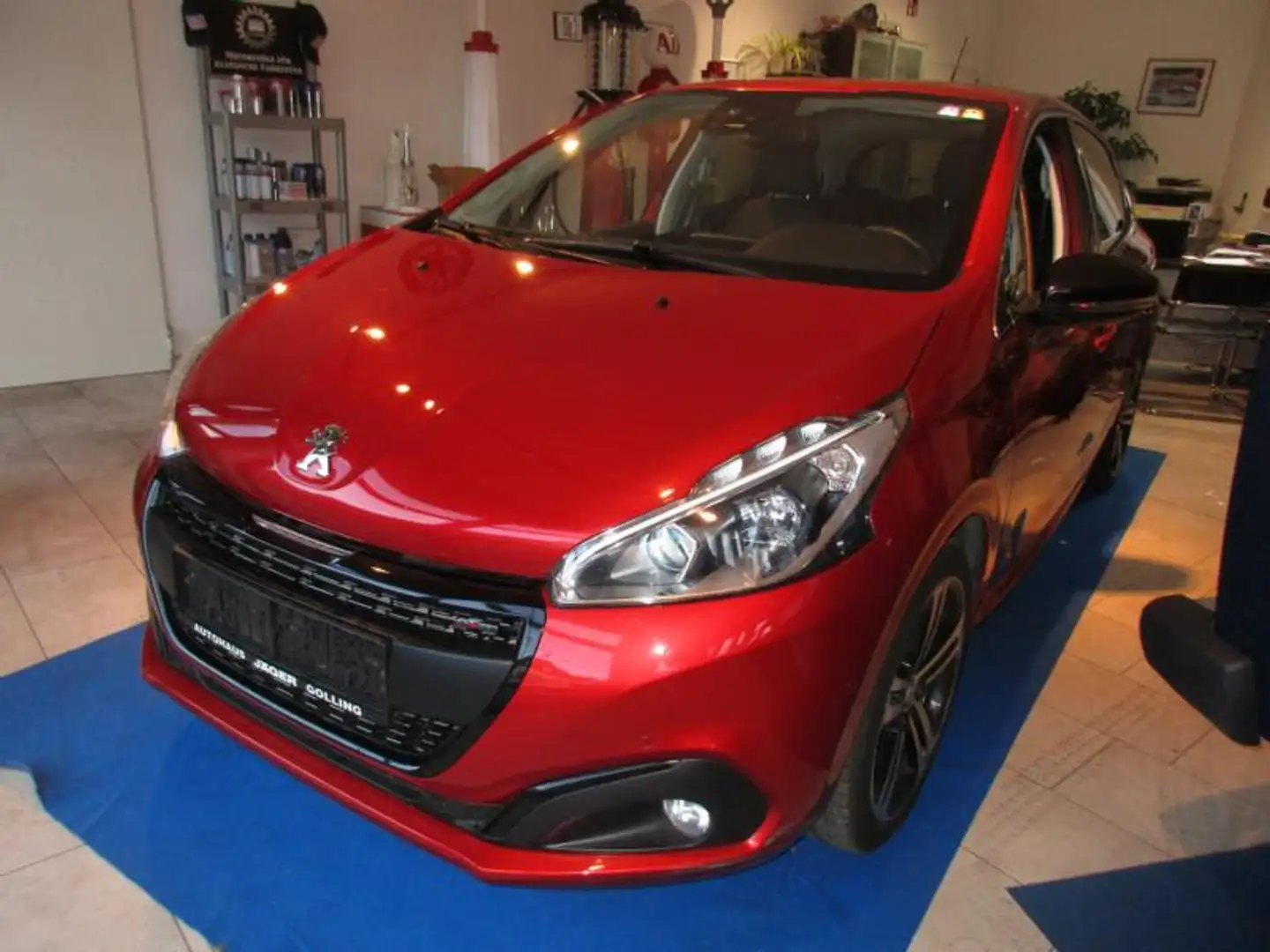 Peugeot 208 GT 1.2 110 PT Rot - 1