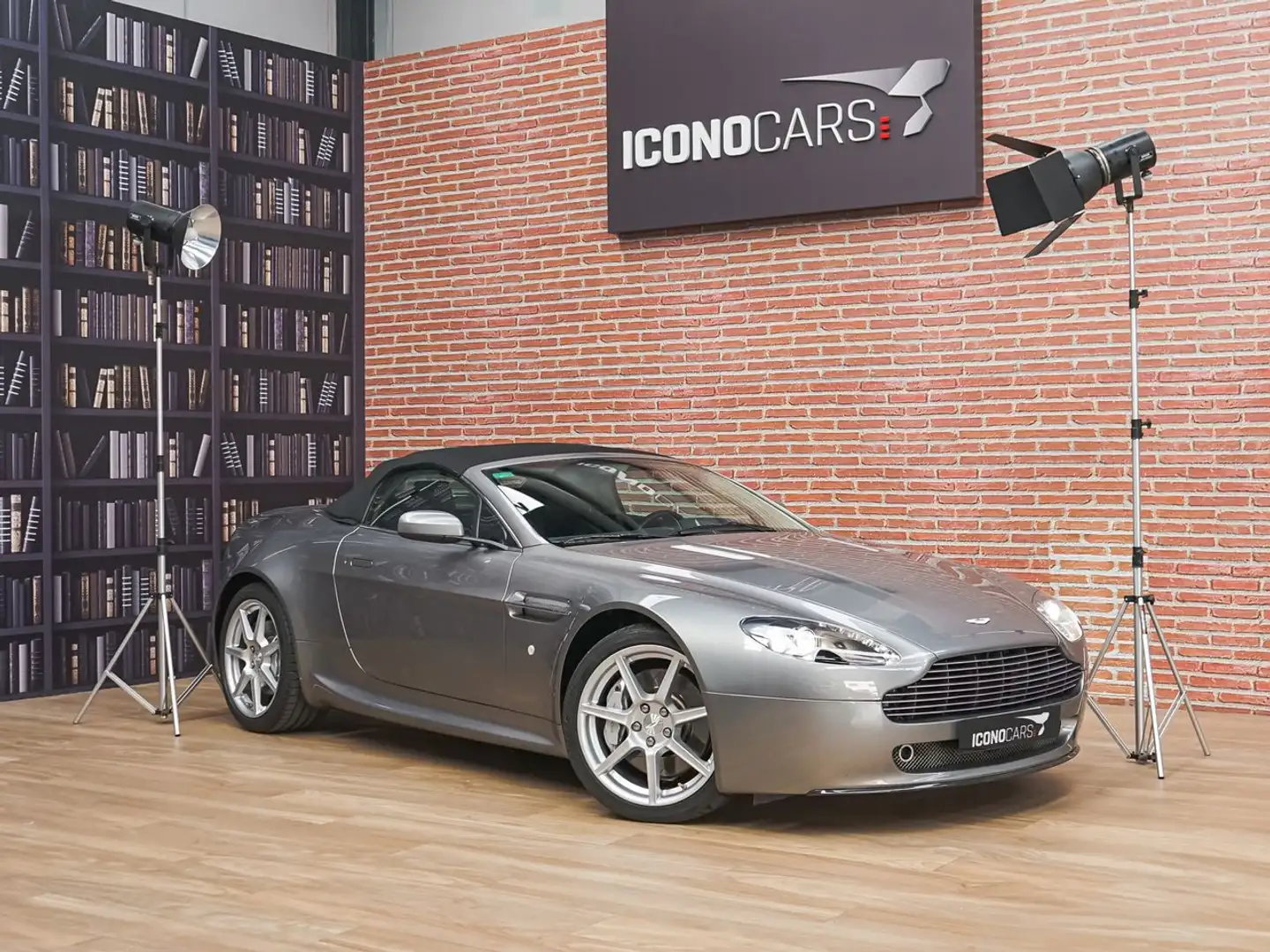 Aston Martin Vantage Roadster Sportshift Gris - 1