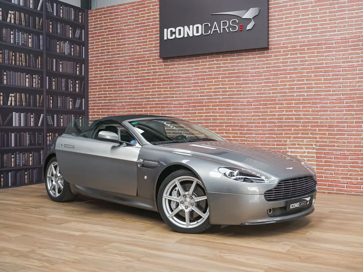 Aston Martin Vantage Roadster Sportshift Gris - 2
