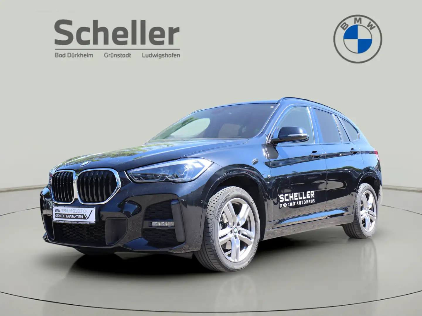 BMW X1 sDrive18i M Sportpaket DAB LED Navi Tempomat Schwarz - 1