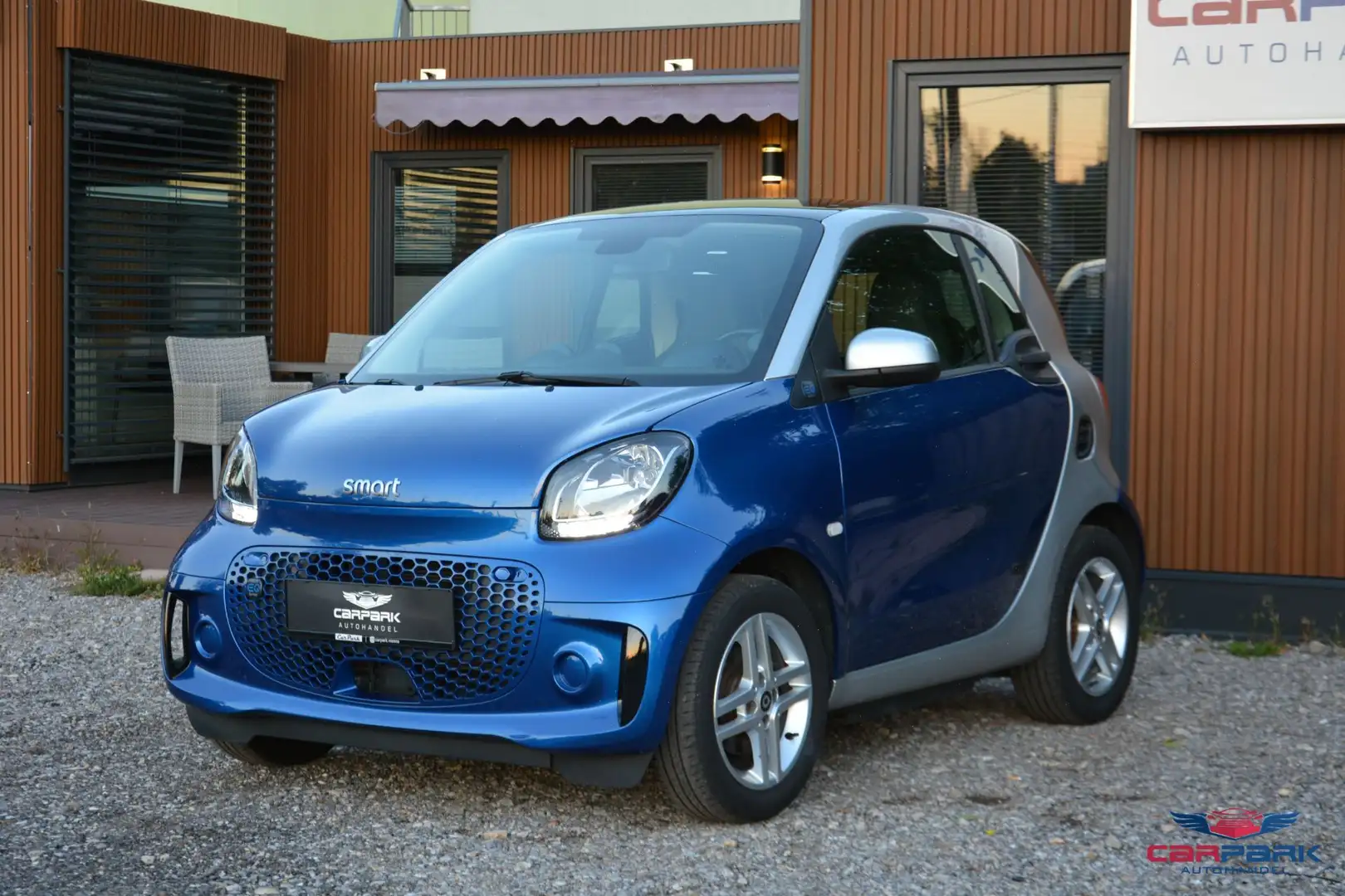 smart forTwo coupe electric drive / EQ EQ passion |Premium Pak Blau - 2
