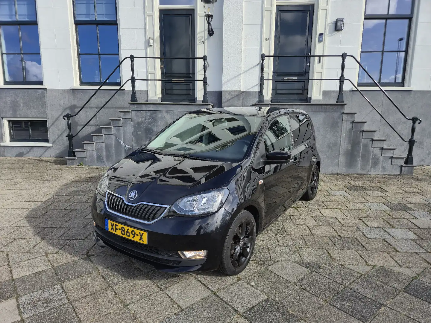 Skoda Citigo 1.0 STYLE BLACK FULL OPTIONS LED DEALERONDERHOUD Zwart - 2