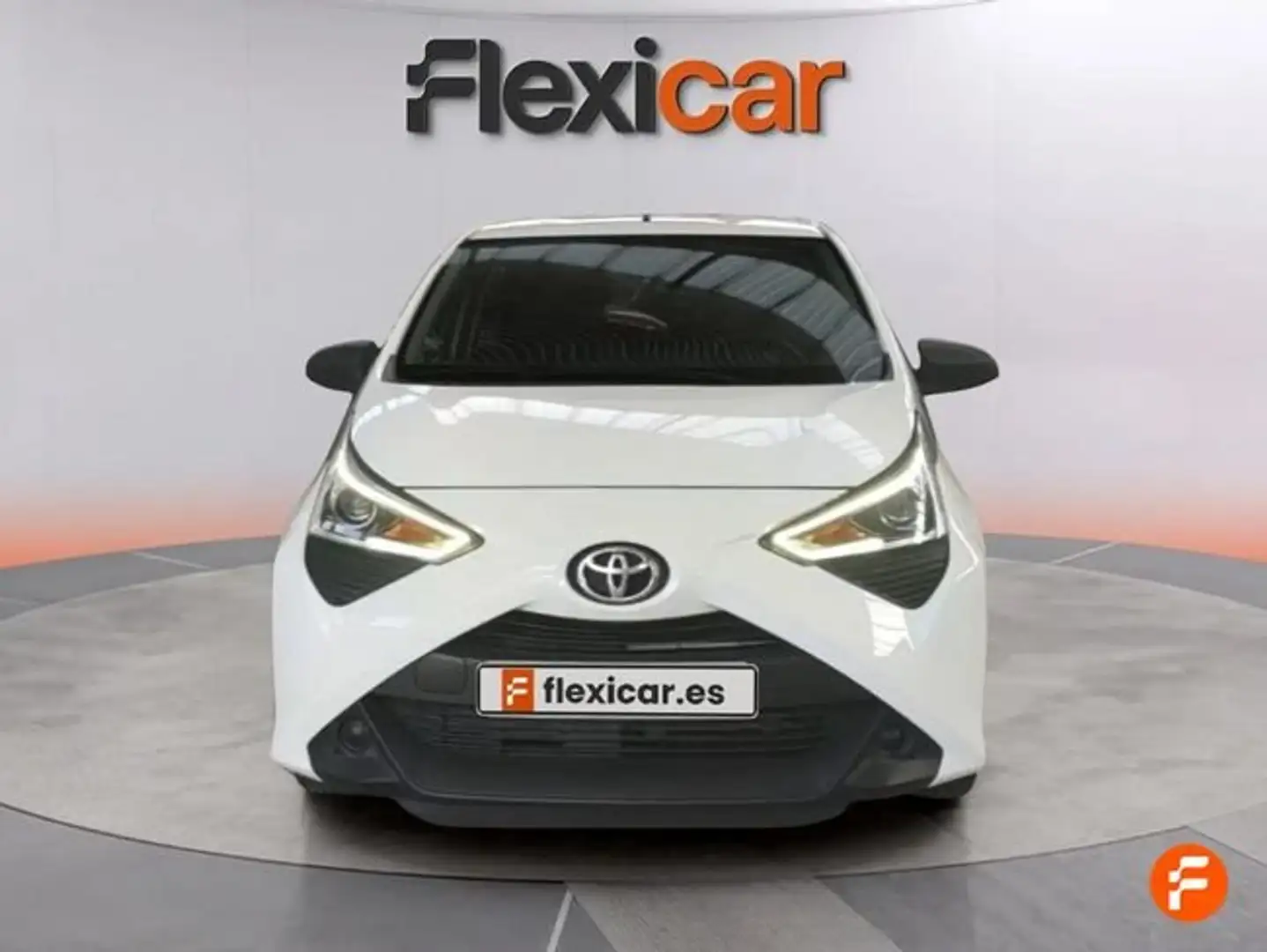 Toyota Aygo 1.0+70+x-cite+JBL Blanco - 2