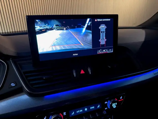 Audi Q5 view 16