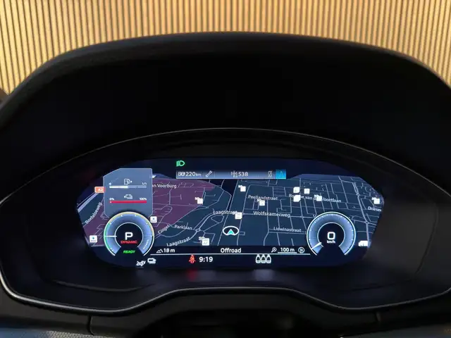 Audi Q5 view 12