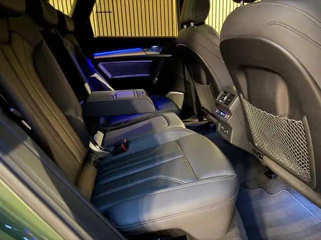Audi Q5 view 8