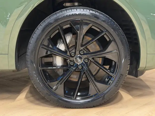 Audi Q5 view 25