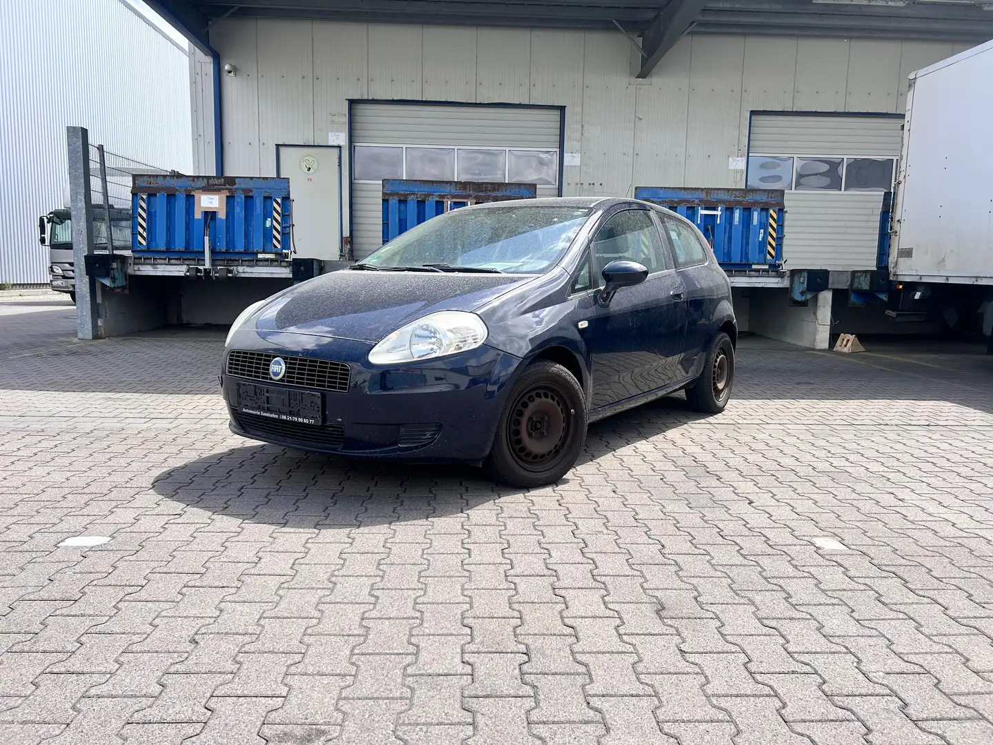 Fiat Grande Punto 1.4 8V Active Azul - 1