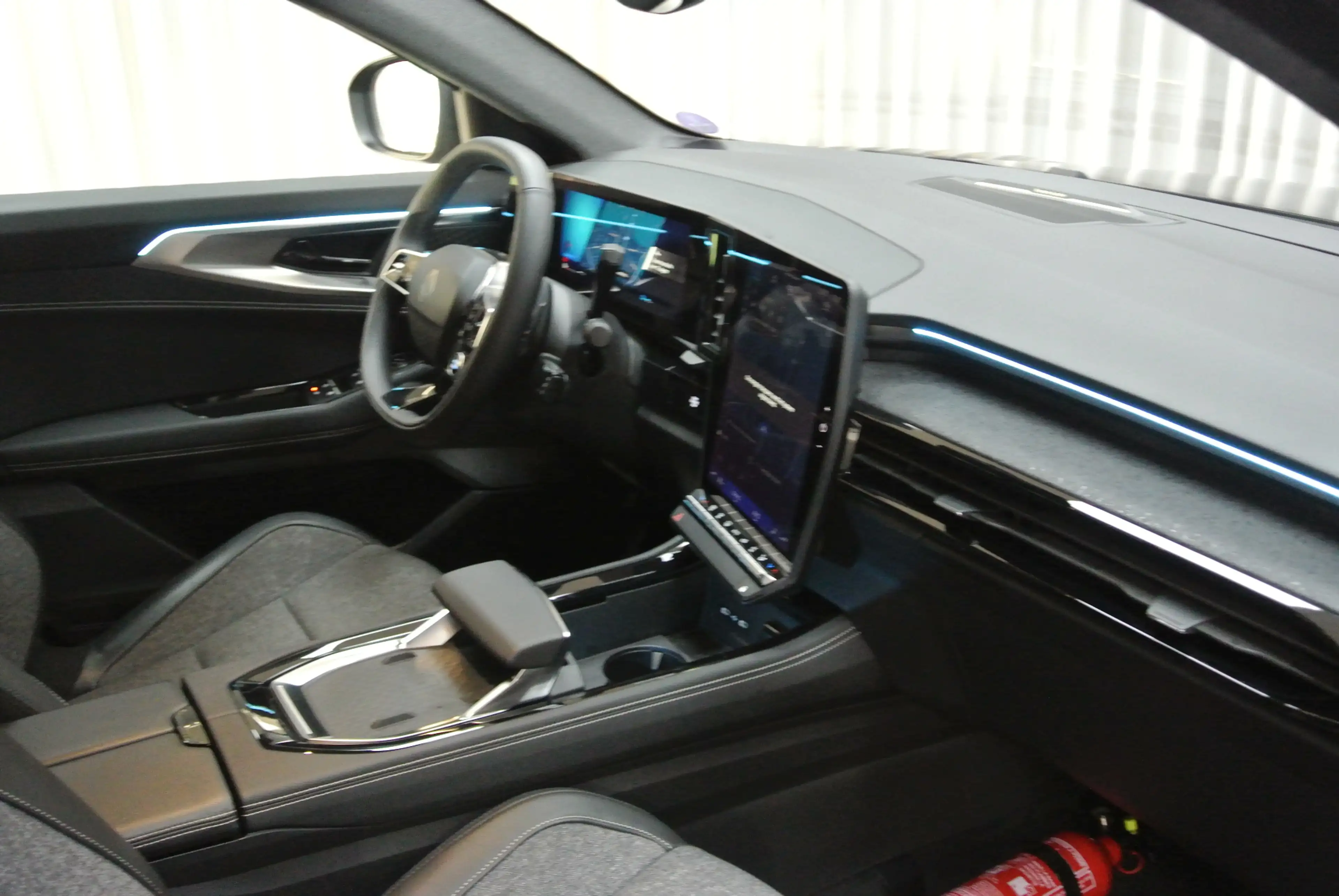 Renault Rafale — photo 15