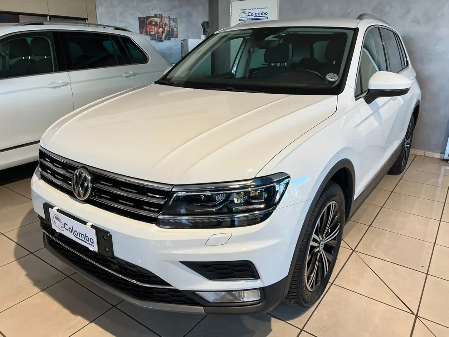 Volkswagen Tiguan 2.0 tdi Executive 4mot 150cv dsg App Conn Led 18" Bianco - 1