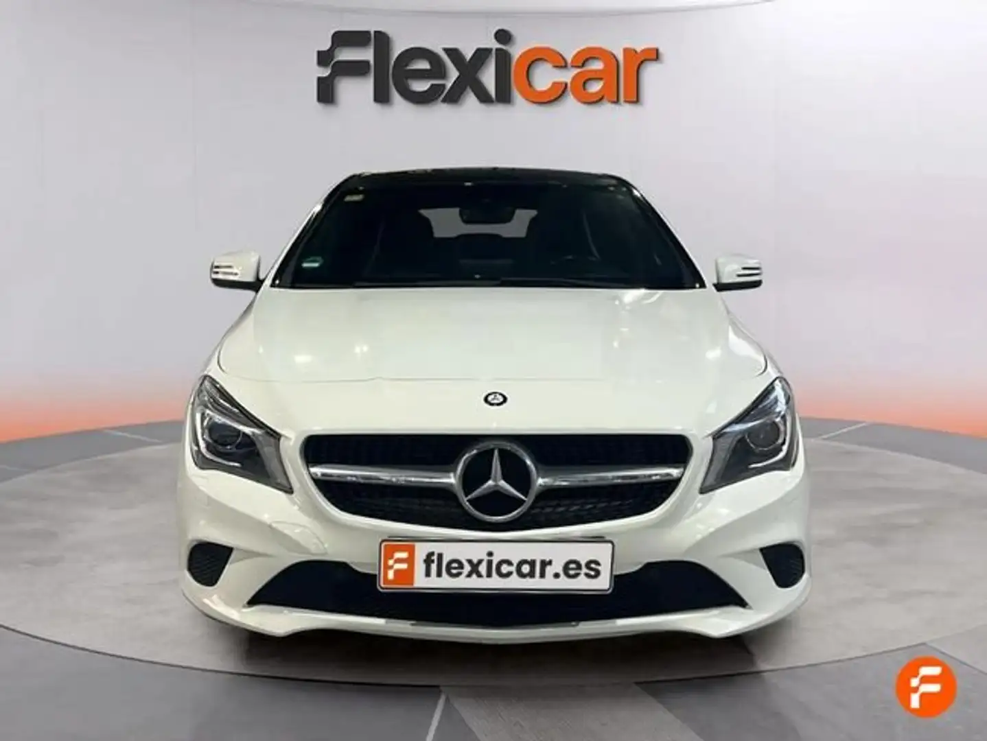 Mercedes-Benz CLA 200 Shooting Brake Blanc - 2