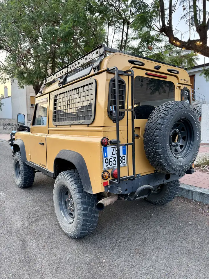 Land Rover Defender 90 2.5 td5 E SW, foto 4