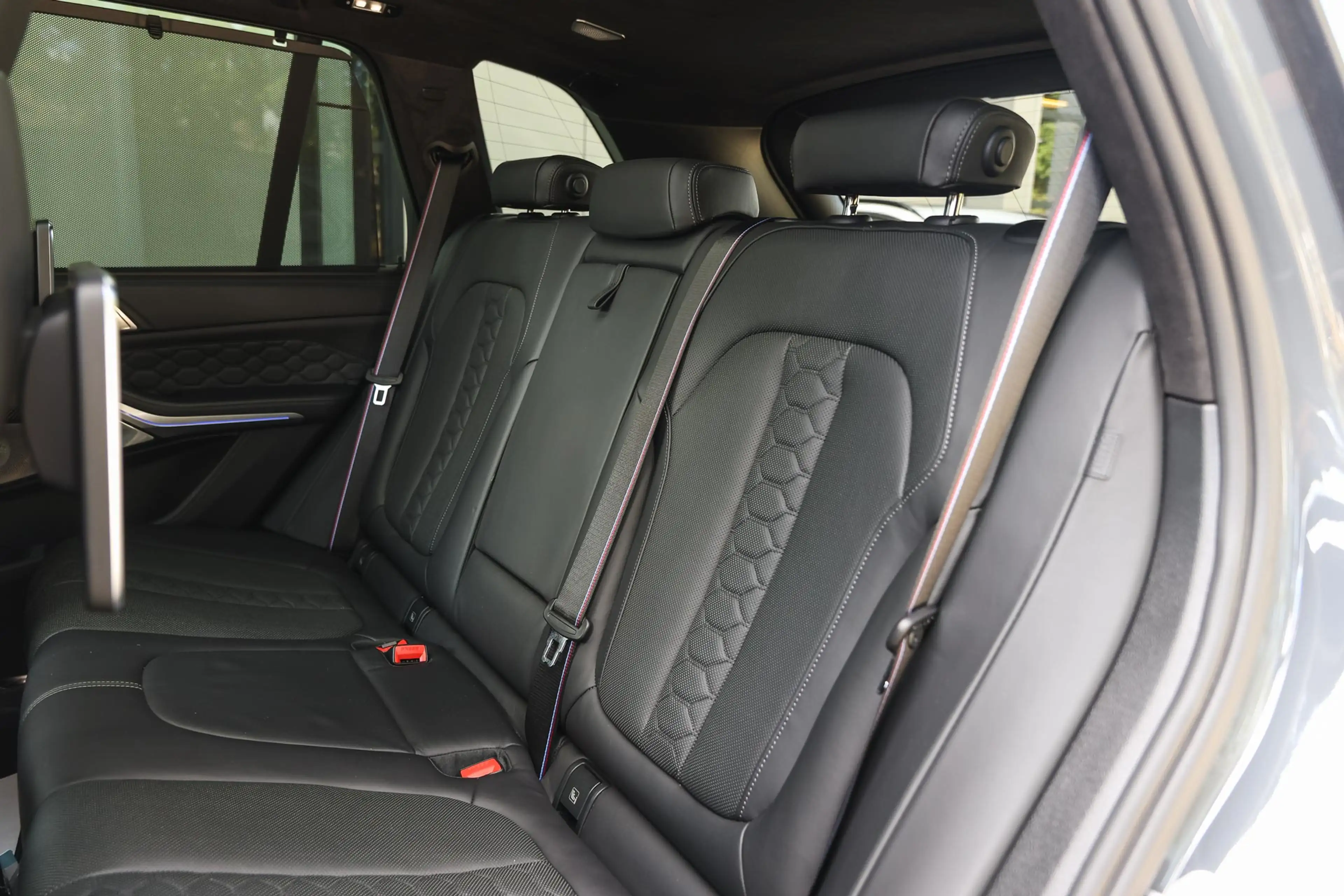 BMW X5 M Competition / Panoramadak Sky Lounge / Trekhaak / — photo 14