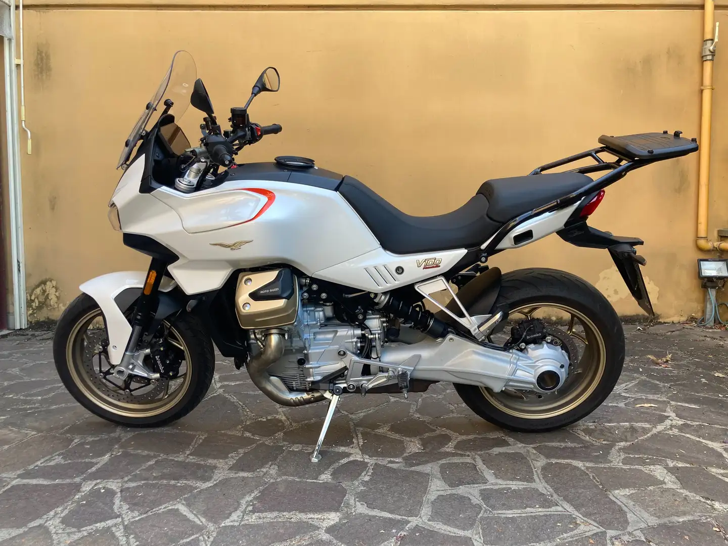 Moto Guzzi V 100 sport touring Білий - 2