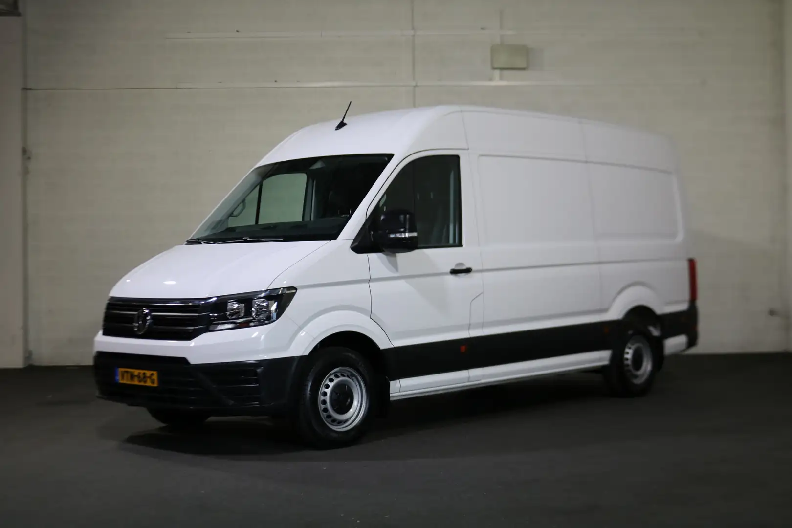 Volkswagen Crafter 2.0 TDI 177pk L3 H3 Automaat Wit - 1