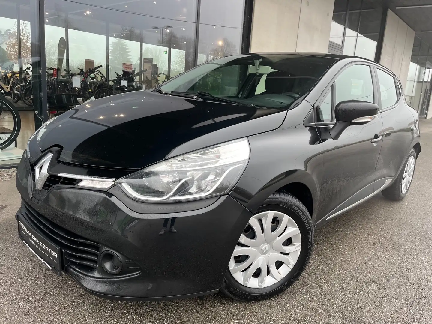 Renault Clio 1,2 16V Expression Schwarz - 2