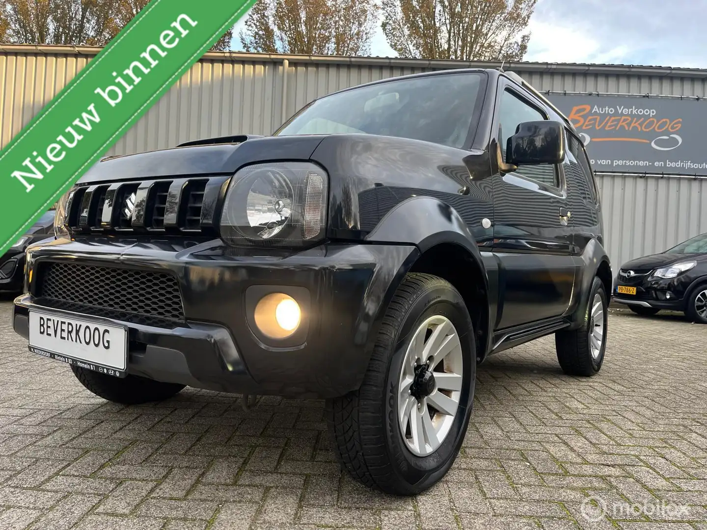 Suzuki Jimny 1.3 RANGER 4X4 6/12 M GARANTIE Zwart - 1