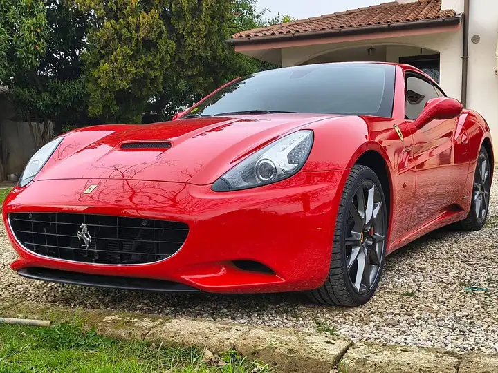 Ferrari California
