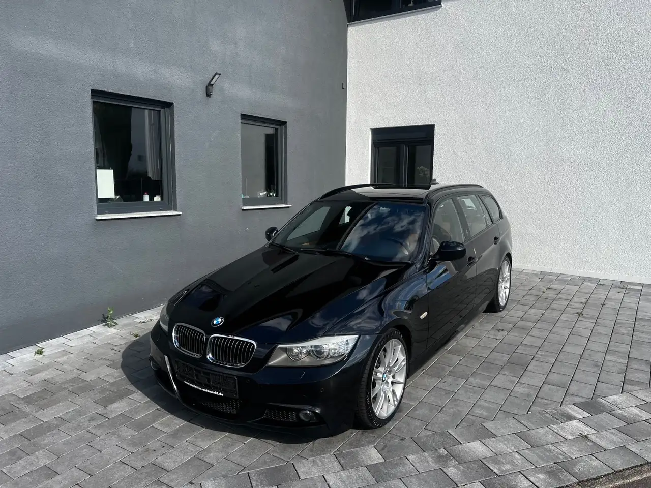 BMW 330