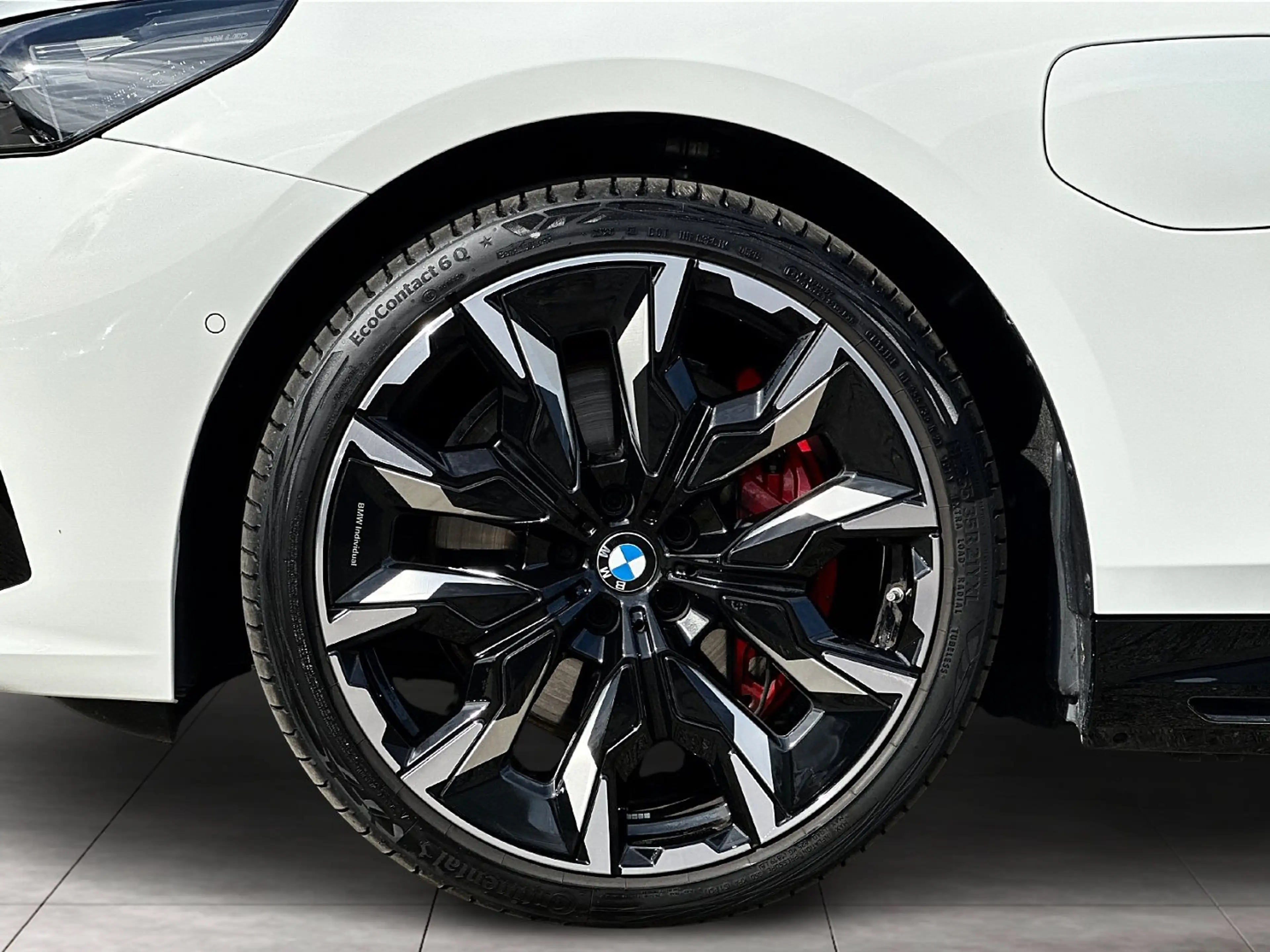 BMW 550 e xDrive Touring — photo 6
