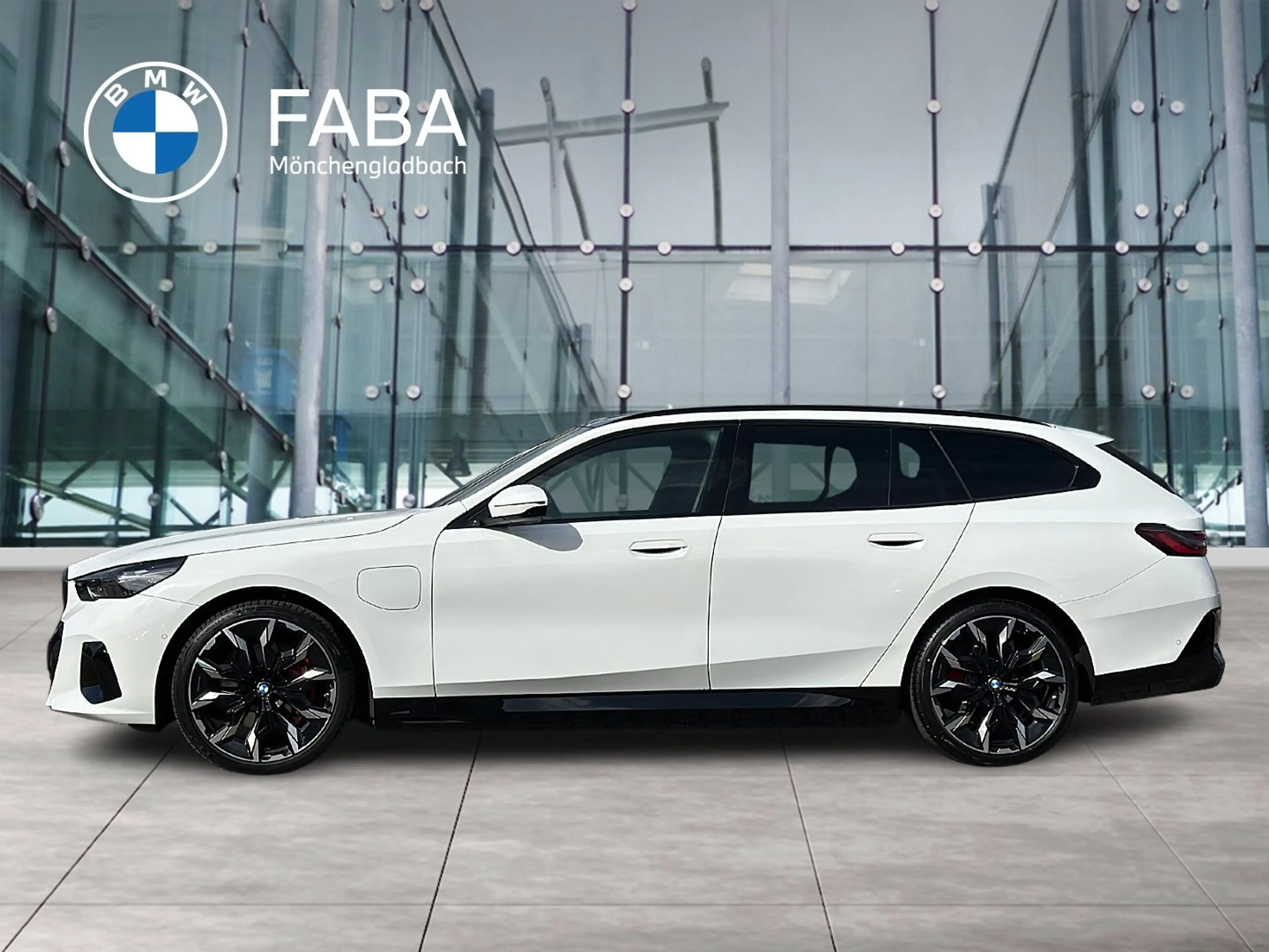 BMW 550 e xDrive Touring — photo 5