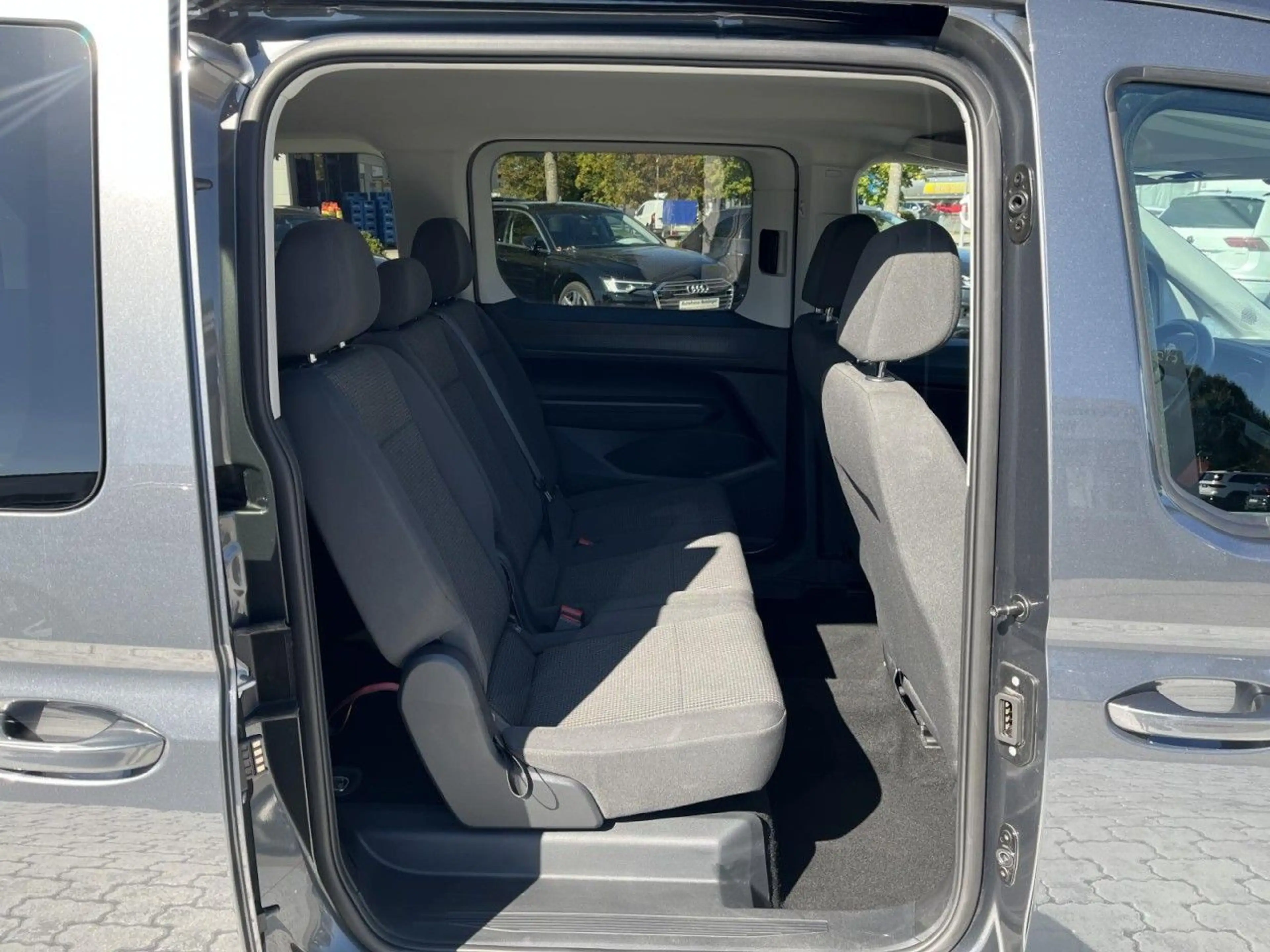 Volkswagen Caddy Life 2.0 TDI DSG (R-Kamera+FrontAssis — photo 9