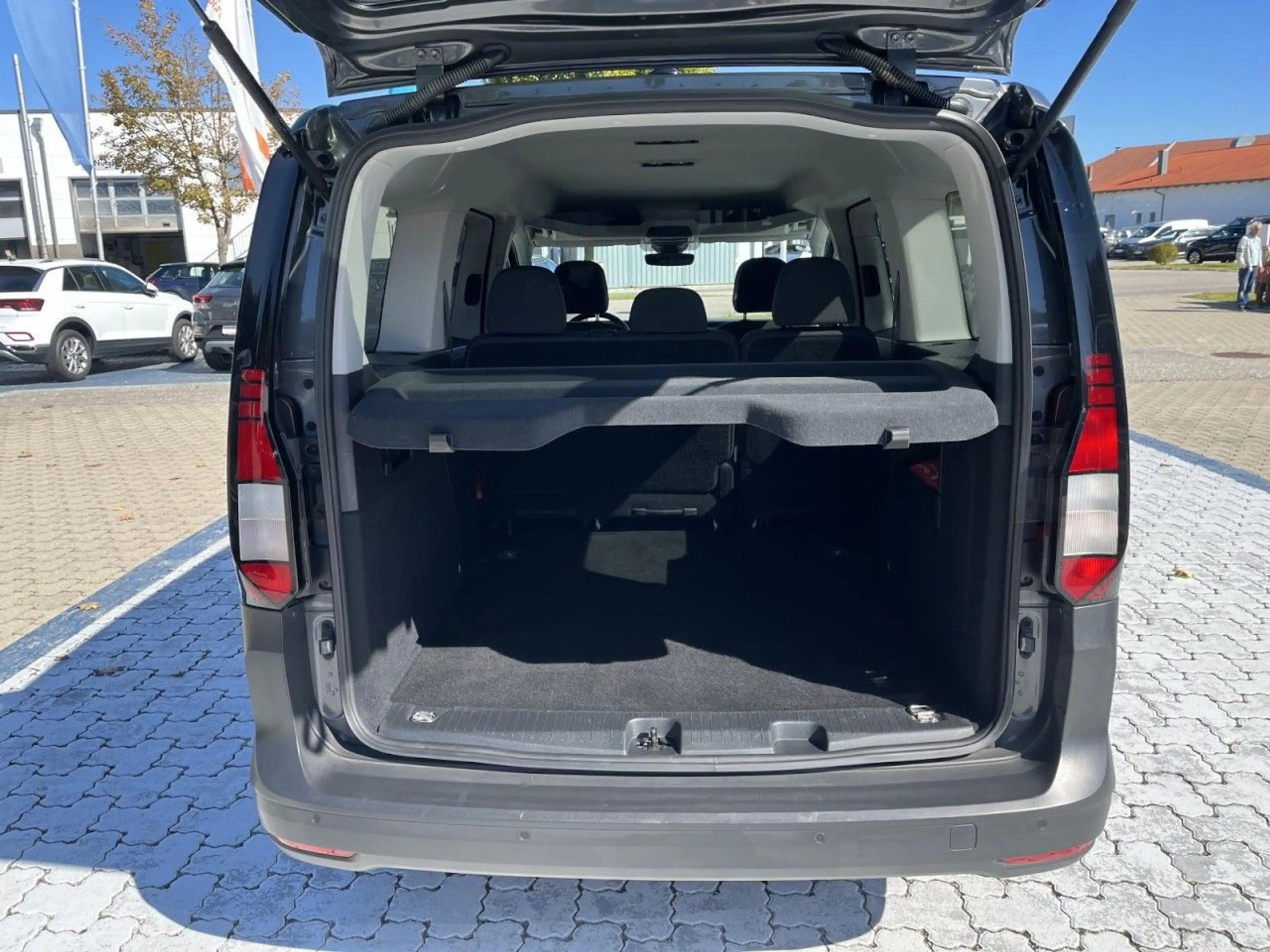 Volkswagen Caddy Life 2.0 TDI DSG (R-Kamera+FrontAssis — photo 7