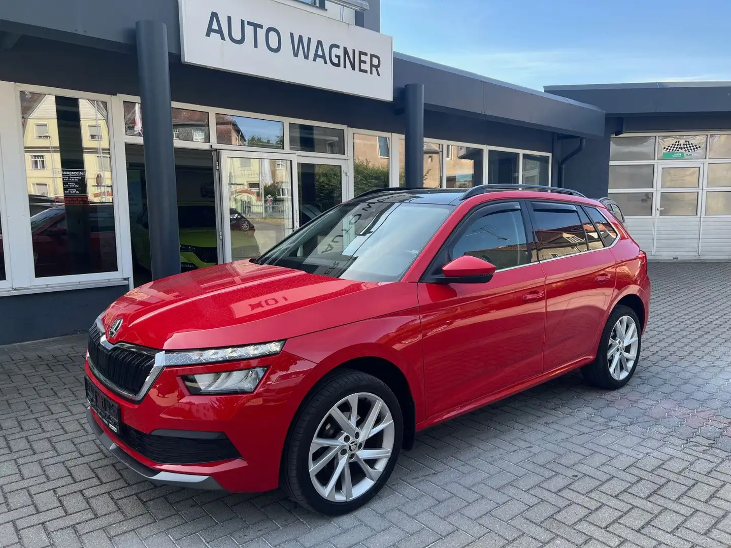 Skoda Kamiq 1.5TSI *KAM virt.CP LANE CLIM PANO APP TEL Rot - 1
