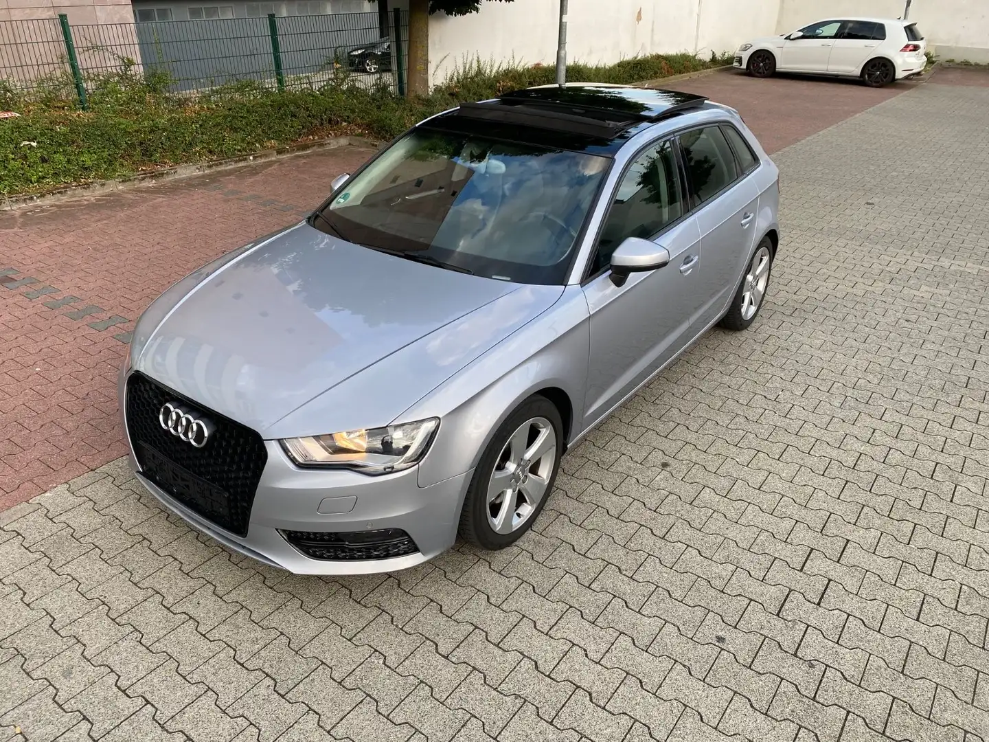 Audi A3 2.0 TDI/Panorama/Navi/Sitzheizung/PDC Gris - 1