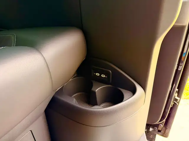 Volkswagen T6.1 Multivan Highline 2.0 TDI 4Motion AHK 2x Schiebet. Standhei Ansicht 21