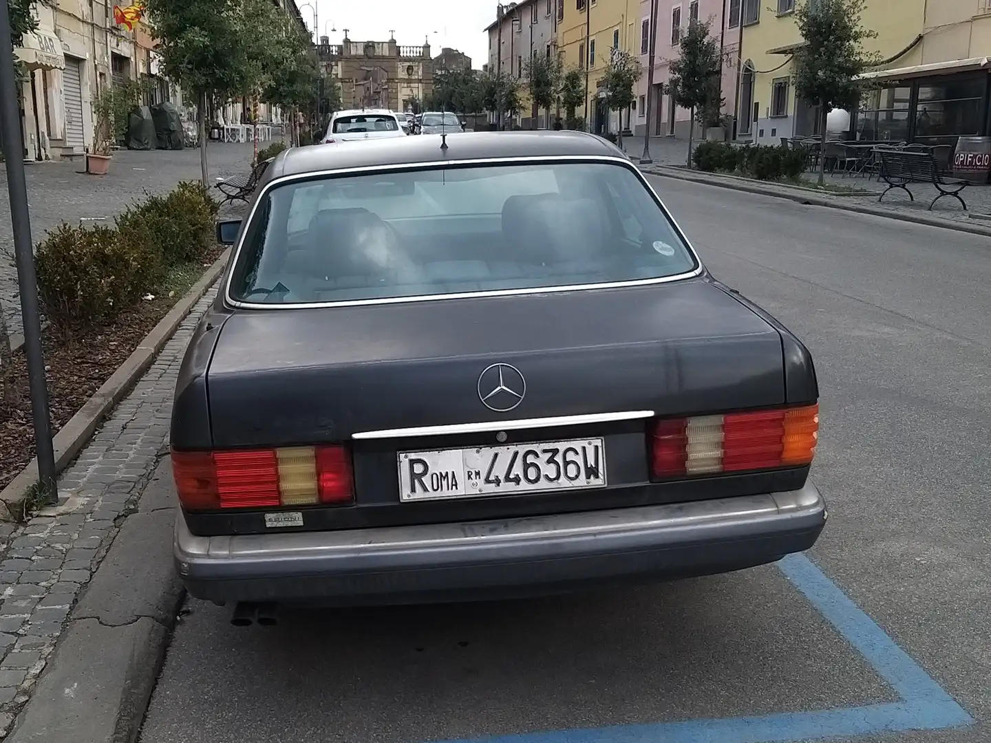 Mercedes-Benz S 420 SEL Fekete - 2
