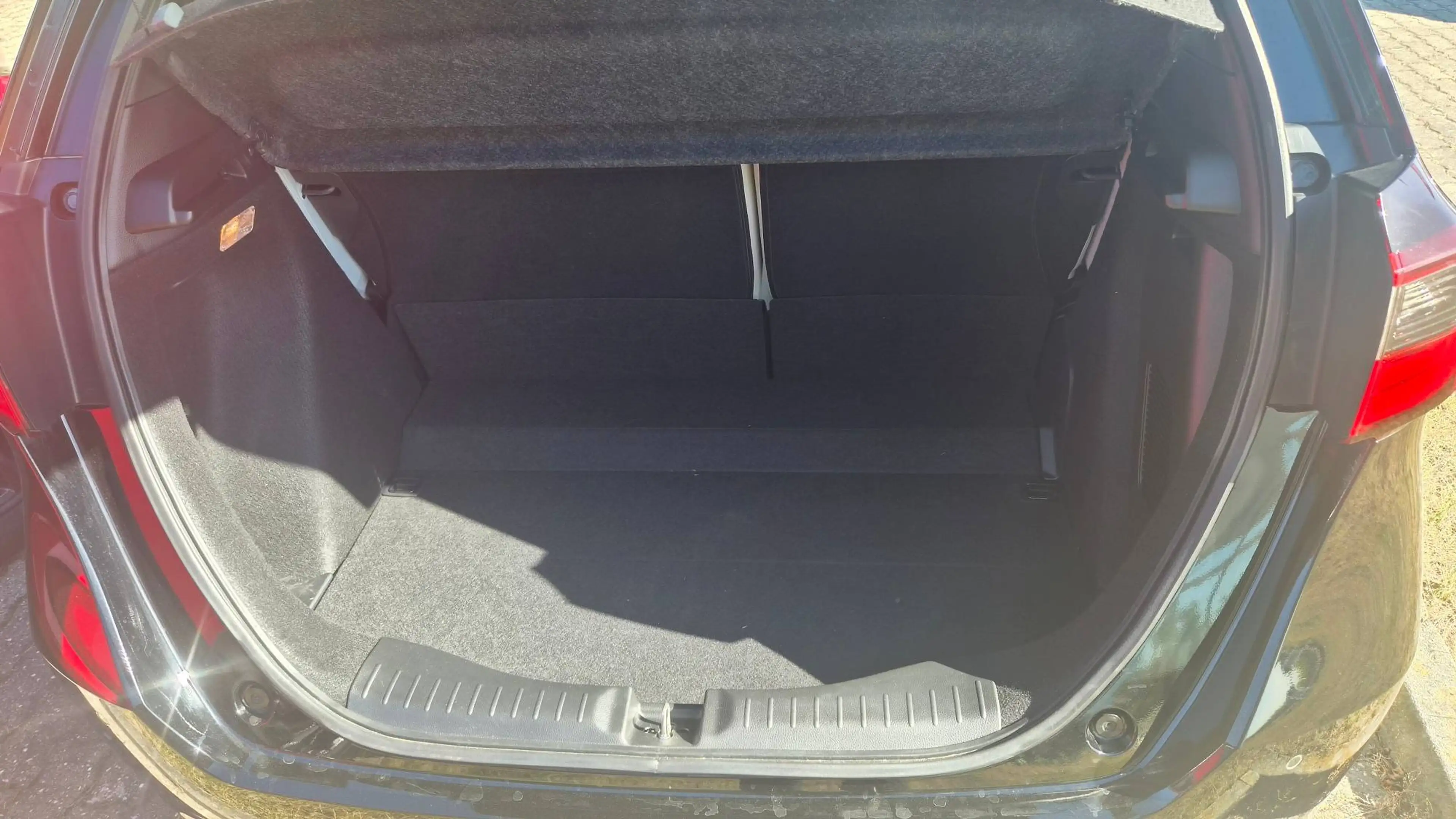 Honda Jazz 1.5 i-MMD Hybrid Executive — photo 4