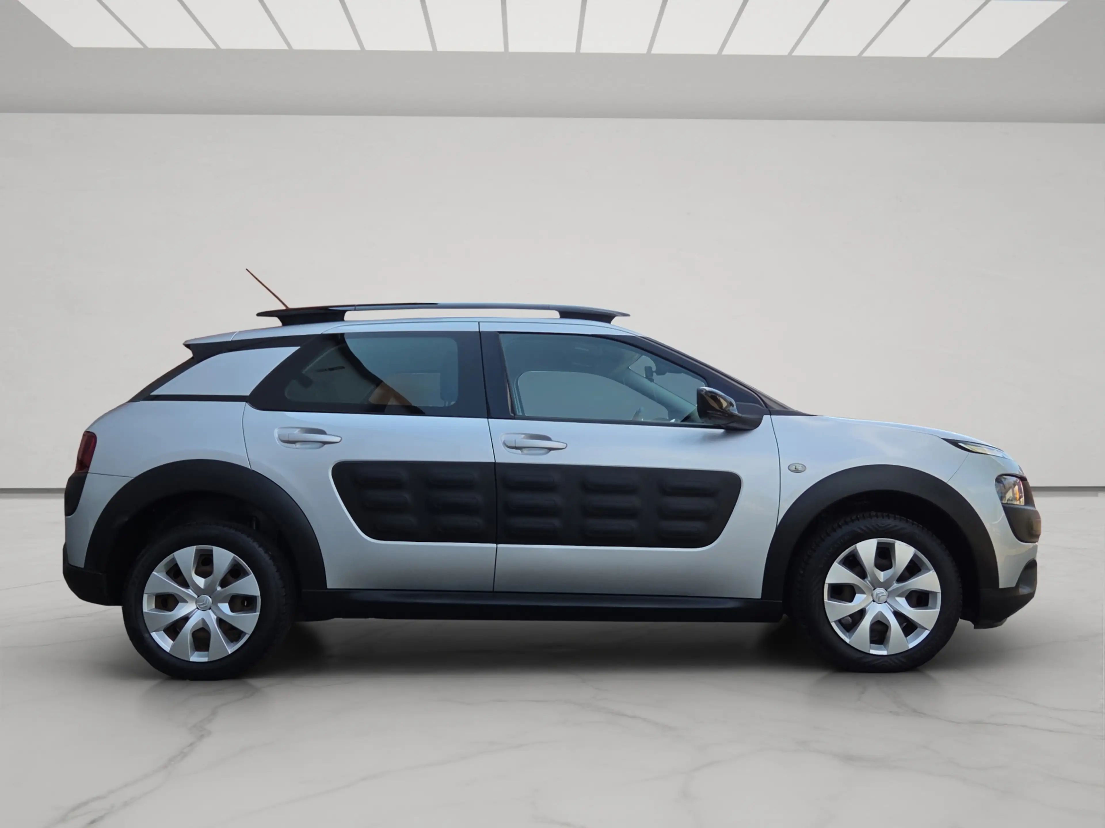 Citroen C4 Cactus 1.2 e-VTi Feel — photo 11
