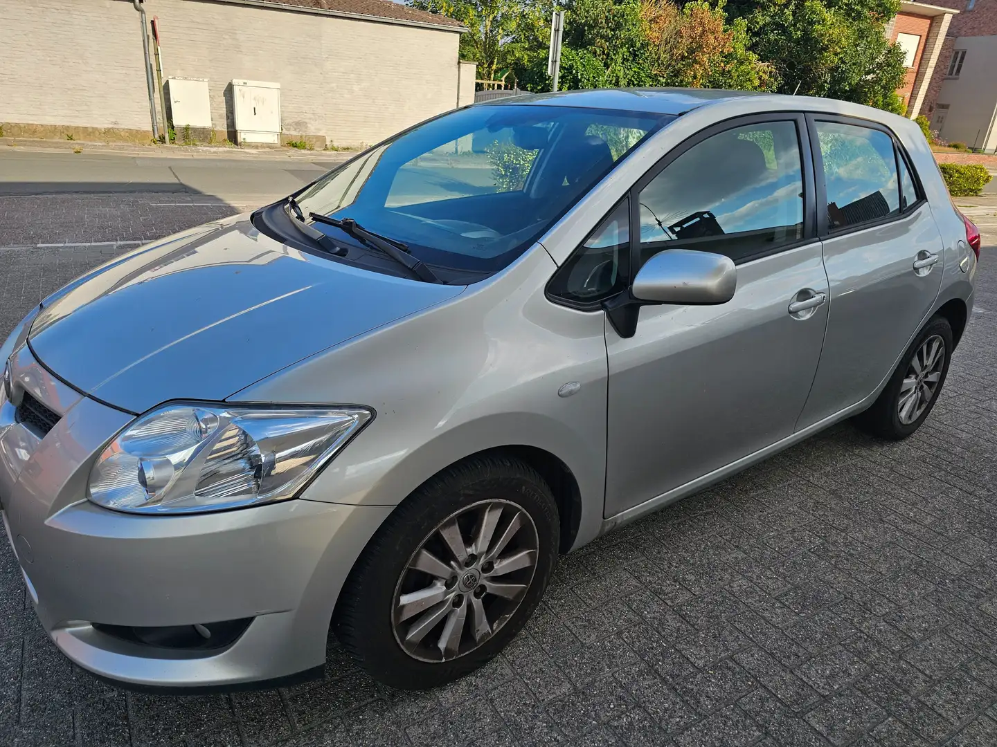 Toyota Auris Auris 1.4 D-4D Linea Luna Pack Grijs - 2