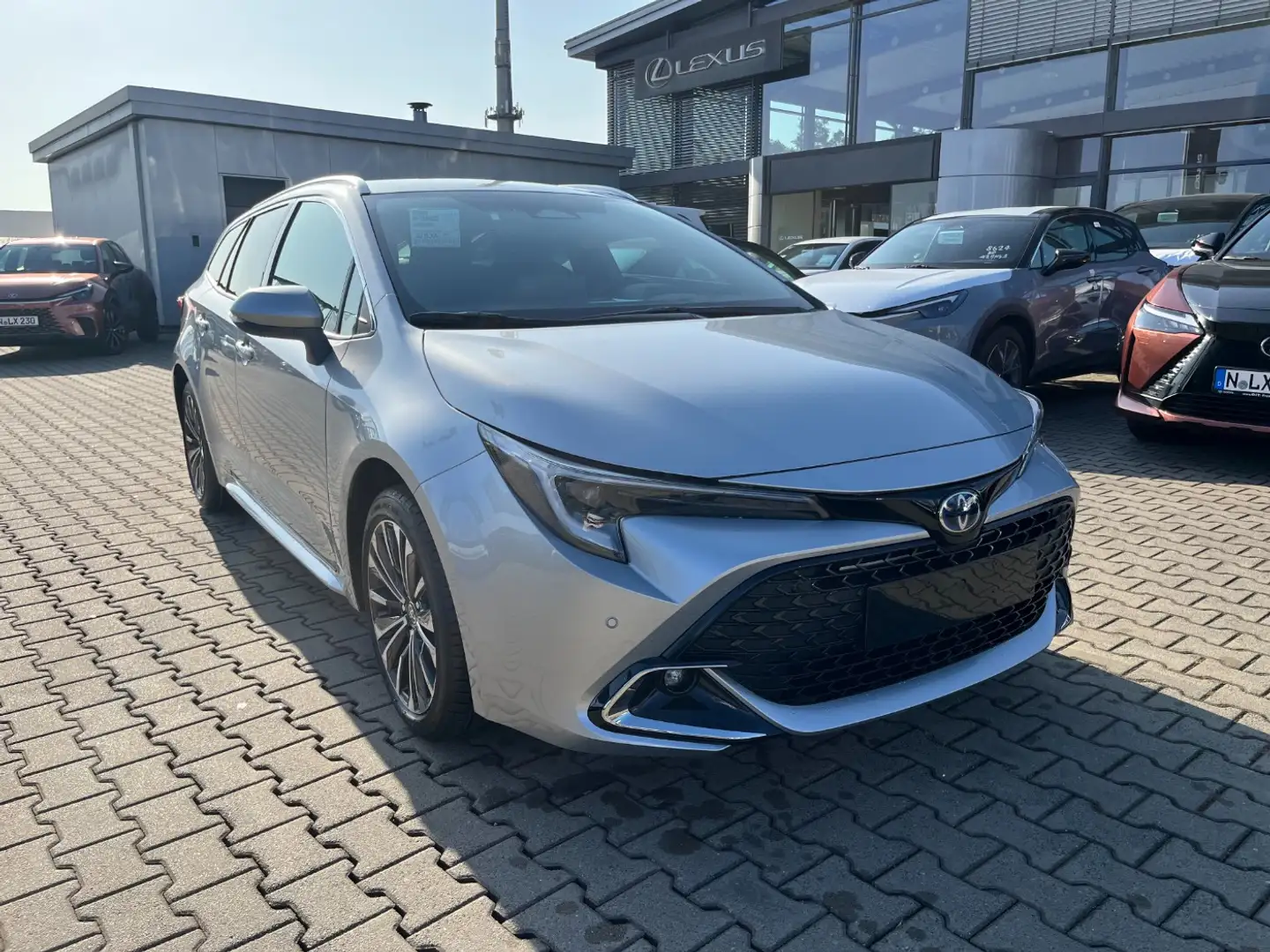Toyota Corolla Touring Sports 2.0 Hybrid Teamplayer SHZ Argent - 2