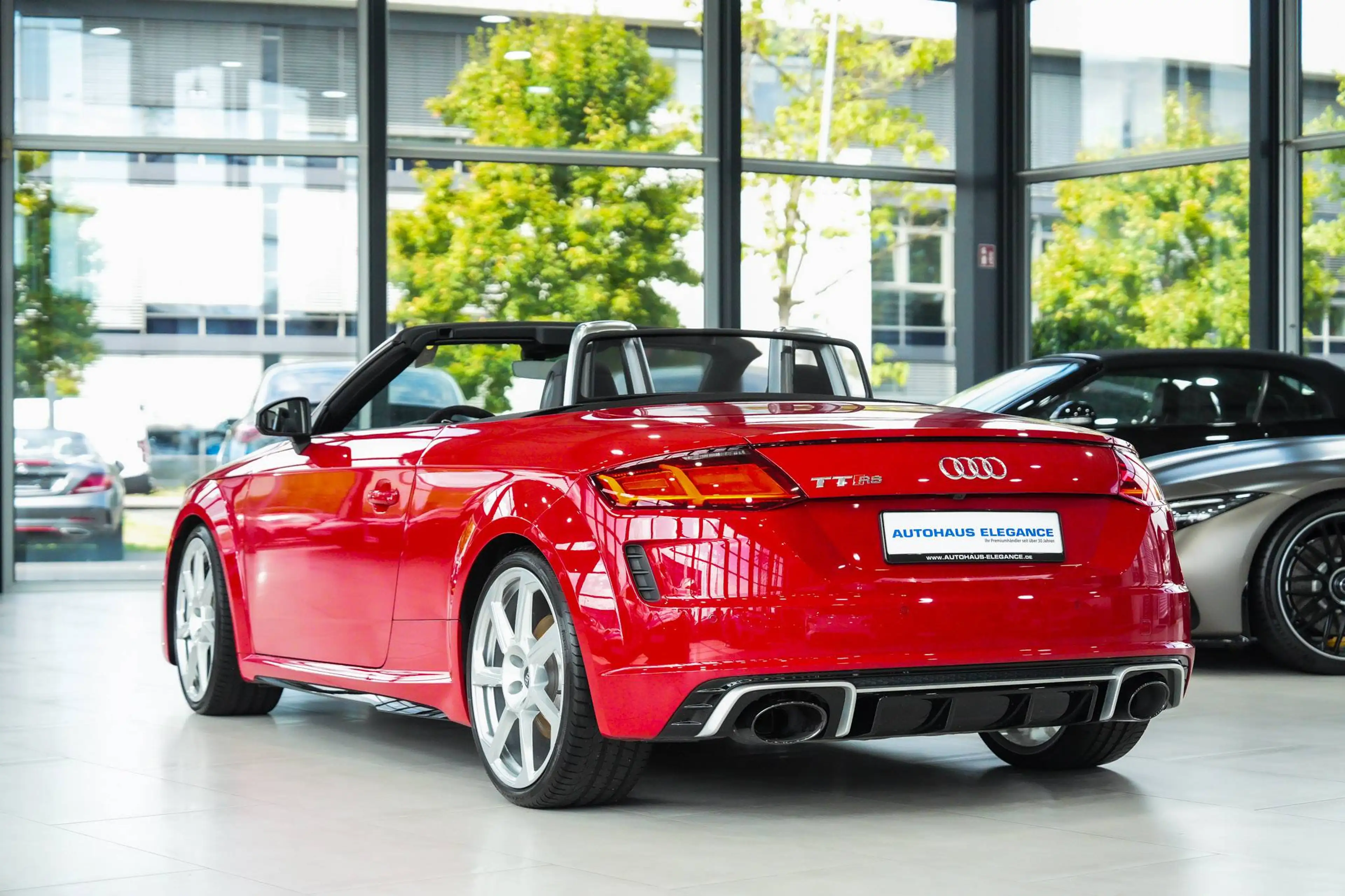 Audi TT RS quattro*RS-ABGAS*MATRIX*B&O*RS-SITZE*KAM* — photo 3