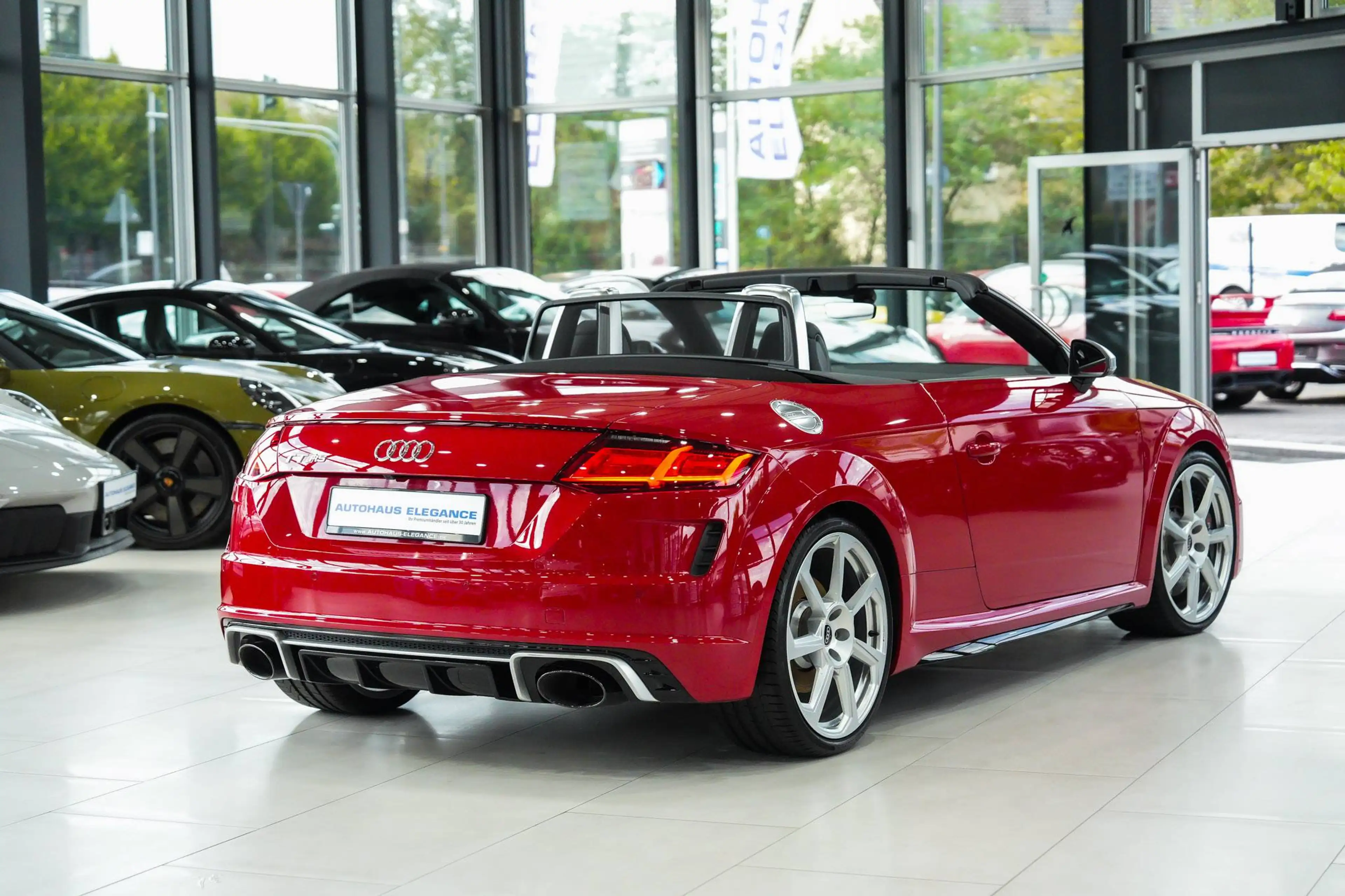 Audi TT RS quattro*RS-ABGAS*MATRIX*B&O*RS-SITZE*KAM* — photo 2