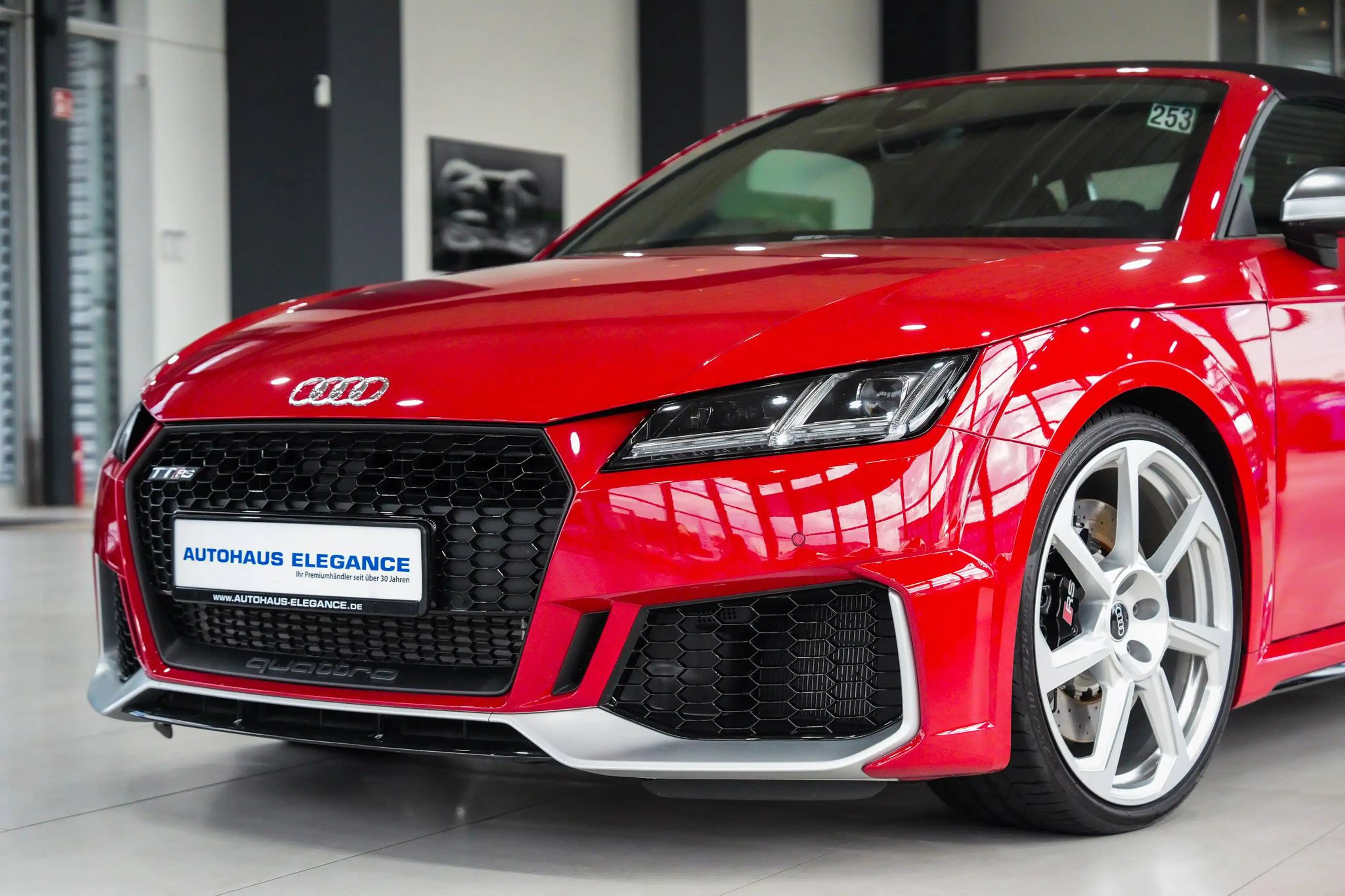 Audi TT RS quattro*RS-ABGAS*MATRIX*B&O*RS-SITZE*KAM* — photo 9