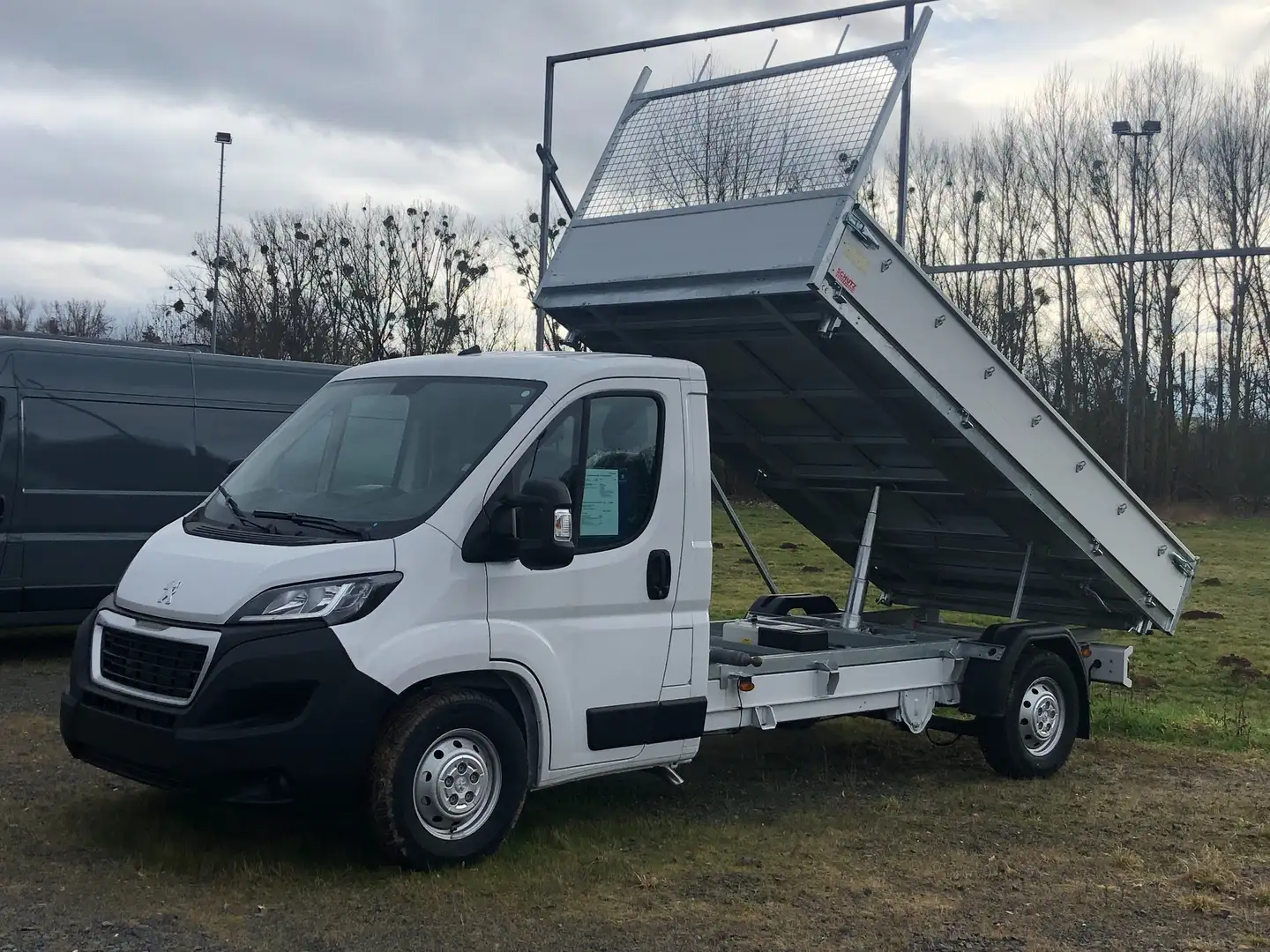 Peugeot Boxer Kipper Edition 435 L3 HDI 140 Premium Weiß - 2