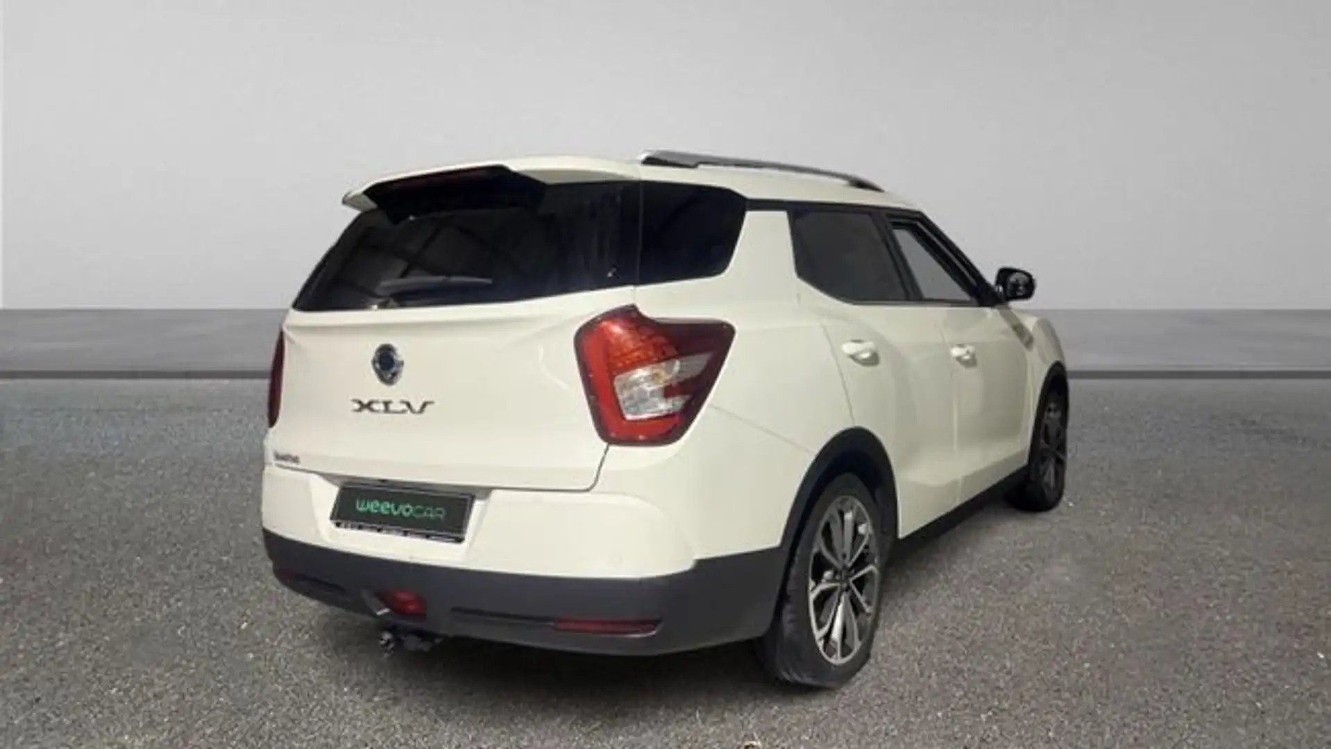 SsangYong XLV 1.6 G16 PREMIUM 128 5P Weiß - 2