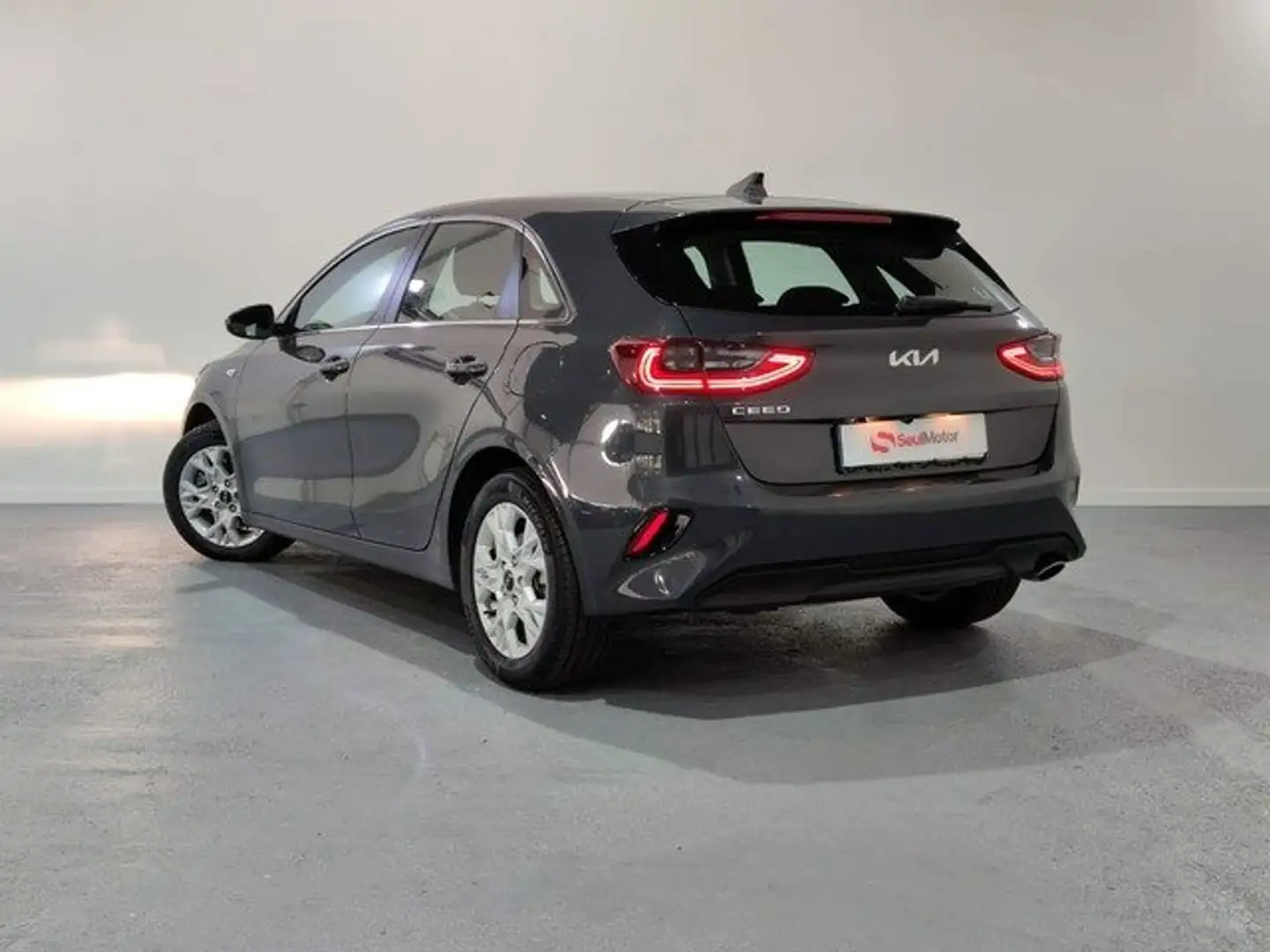 Kia Ceed / cee'd 1.0 T-GDI Eco-Dynamics Drive 100 Gris - 2