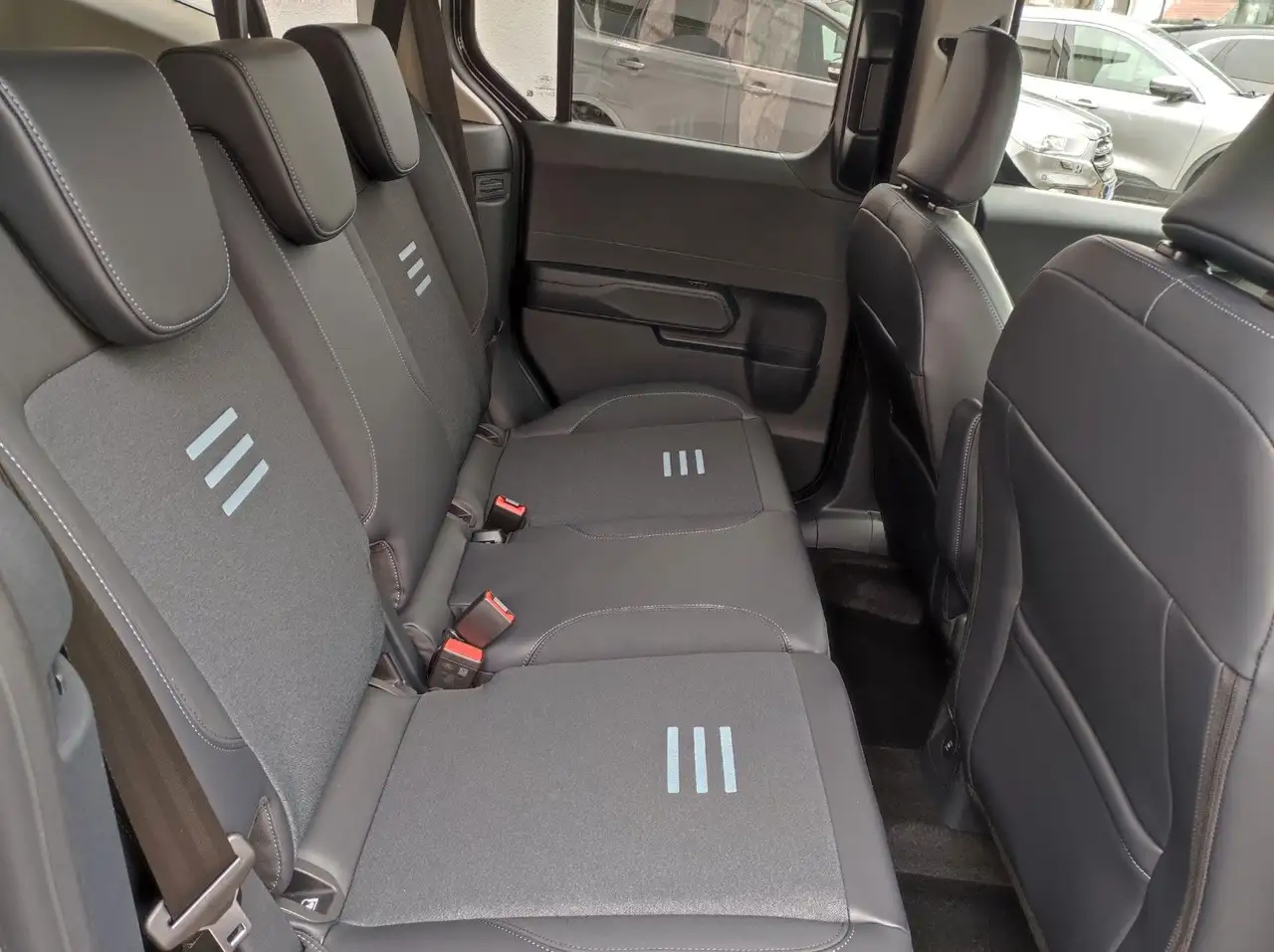 Ford Tourneo Courier 2026 — фото 12