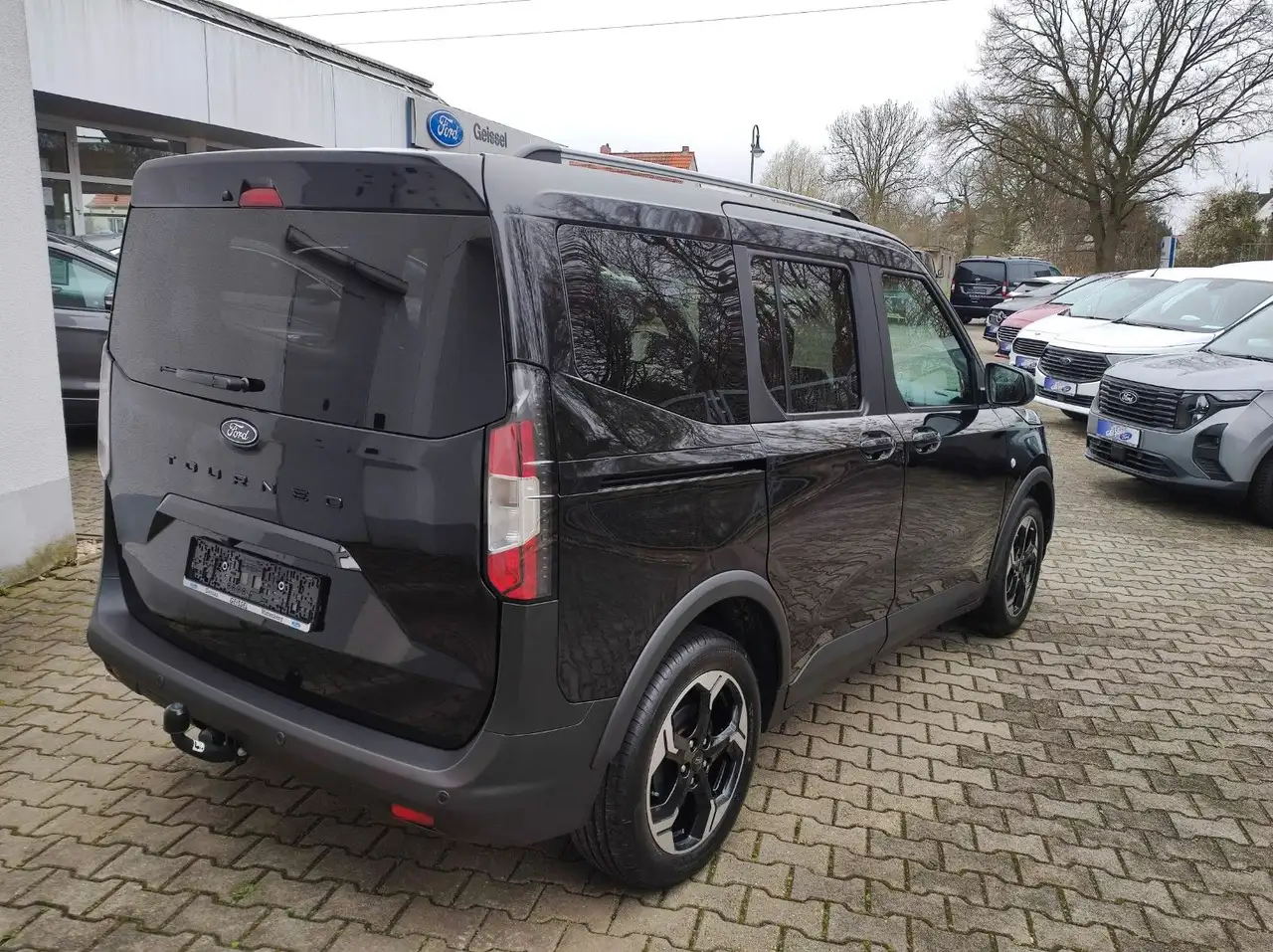 Ford Tourneo Courier 2026 — фото 6